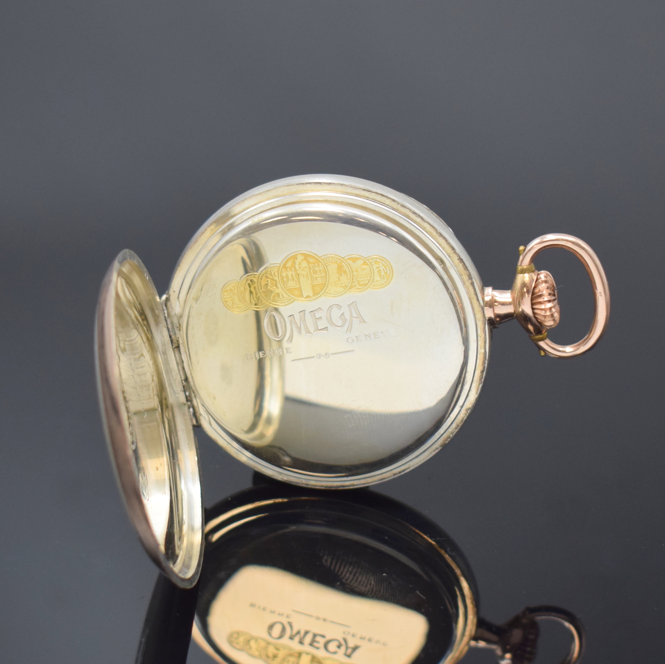 Detail c: OMEGA offene, nahezu neuwertige Herrentaschenuhr mit 24-Stundenanzeige in Silber, Schweiz um 1925, guill. Silbergeh. m. verg. Rändern, Cuvette m. ...