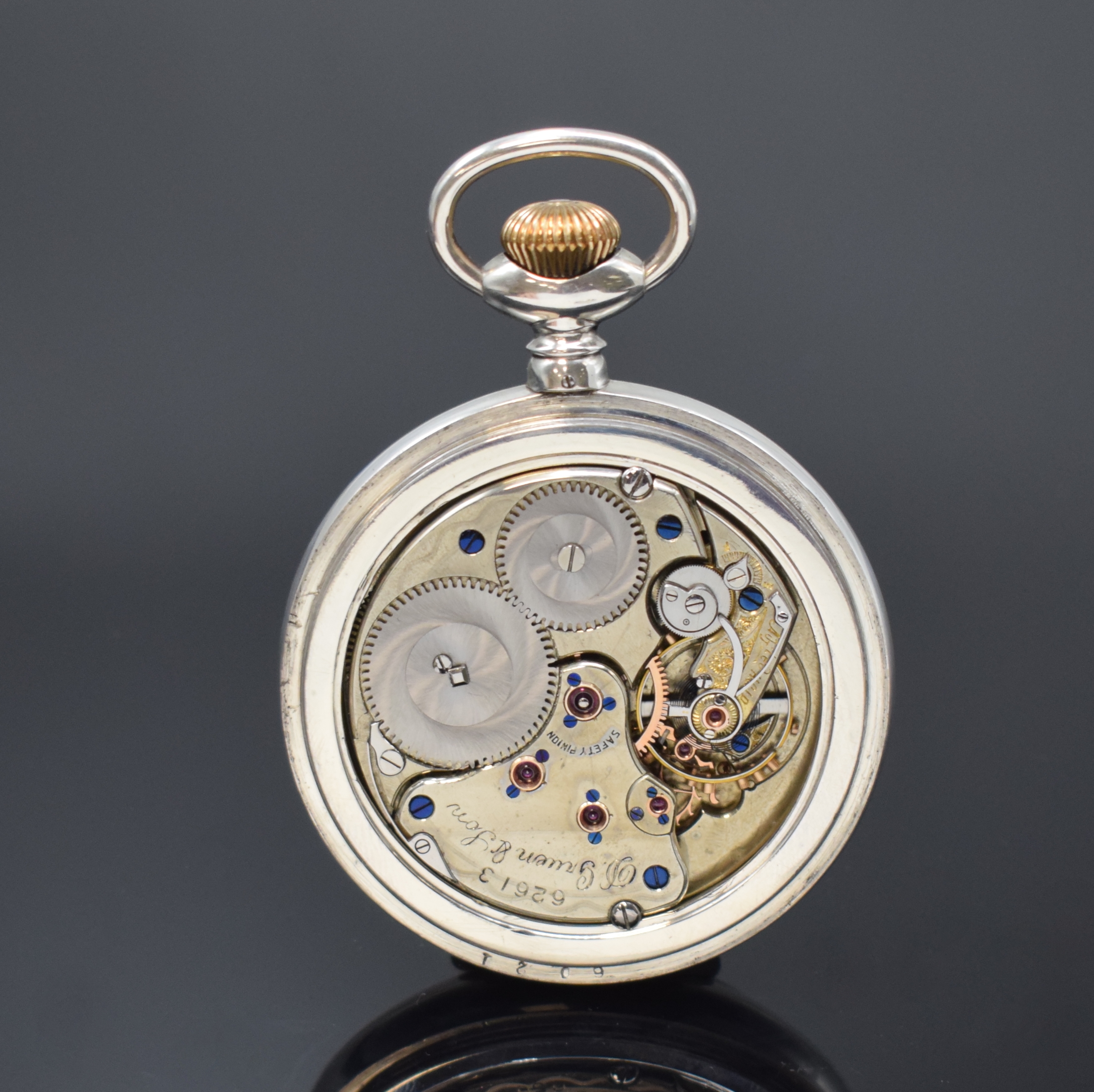 Detail b: D. GRUEN & Son Precision Watch offene Railway-Taschenuhr in Silber, USA um 1900, Sterlingsilbergeh., Boden m. goldener Dampflok sowie Glasrand ...