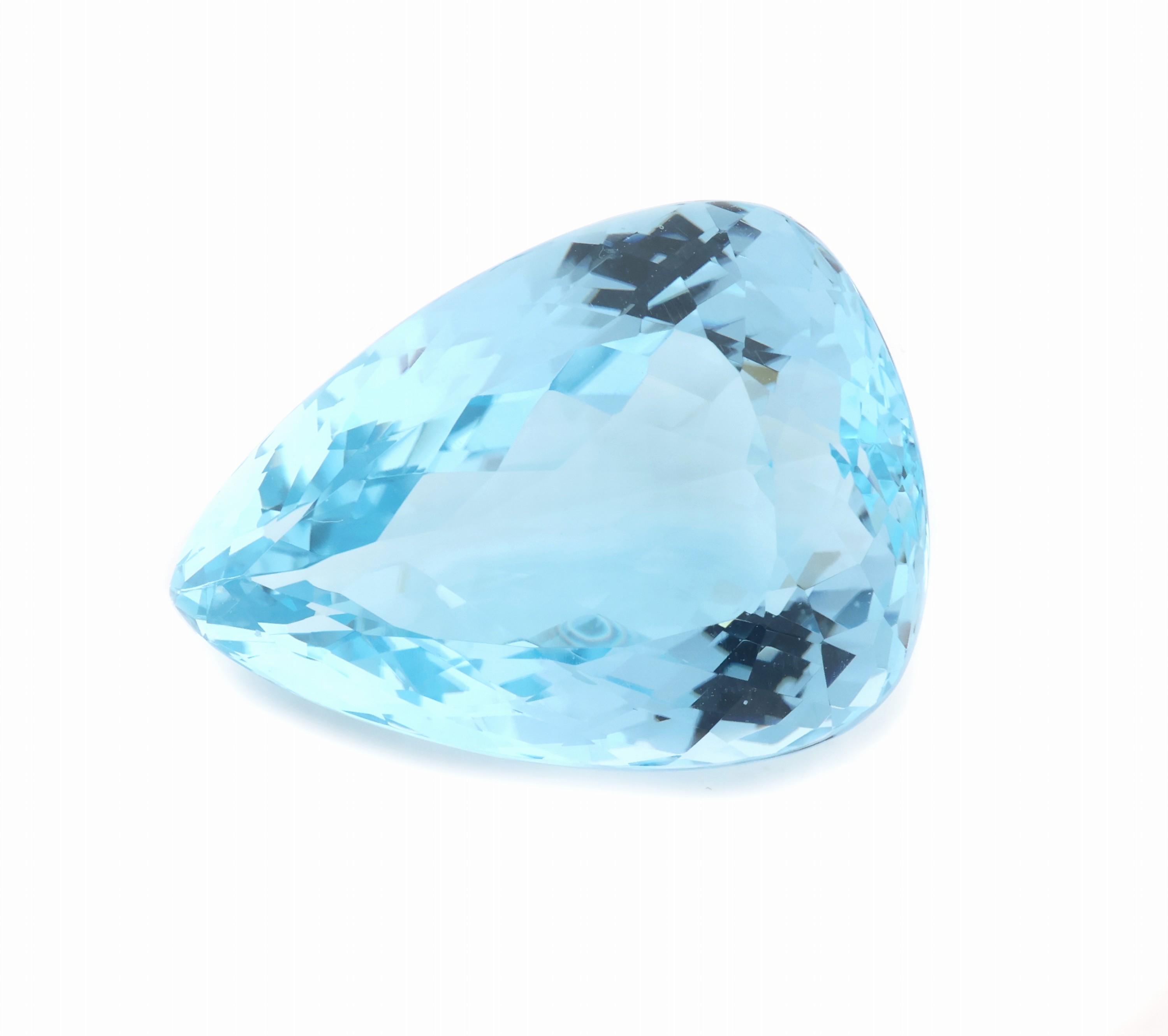 Loser blauer Topas-Tropfen ca. 103 ct, beh.