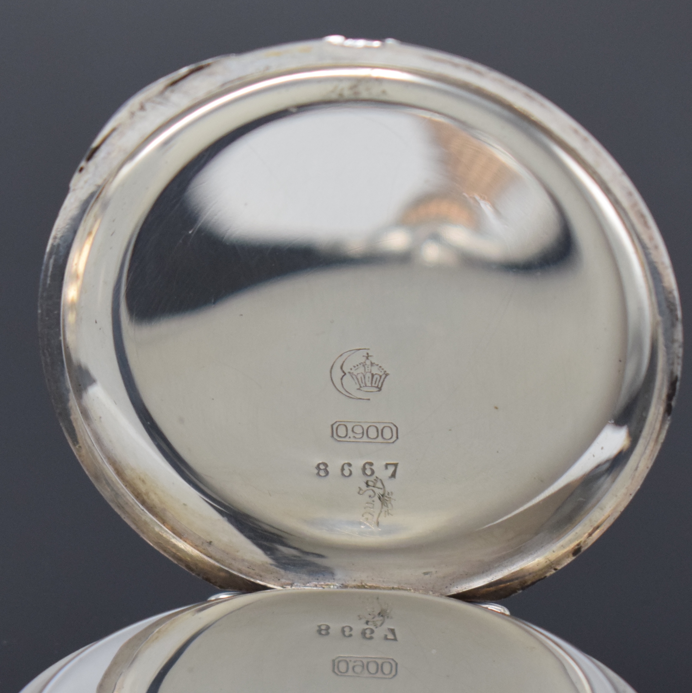 Detail c: RICHARD GLAESER Herrensavonette in Silber, Deutschland um 1900, glattes Lucia-Geh. mit Werk nicht nummerngleich, 3-teil. Emailzifferbl. m. arab. ...