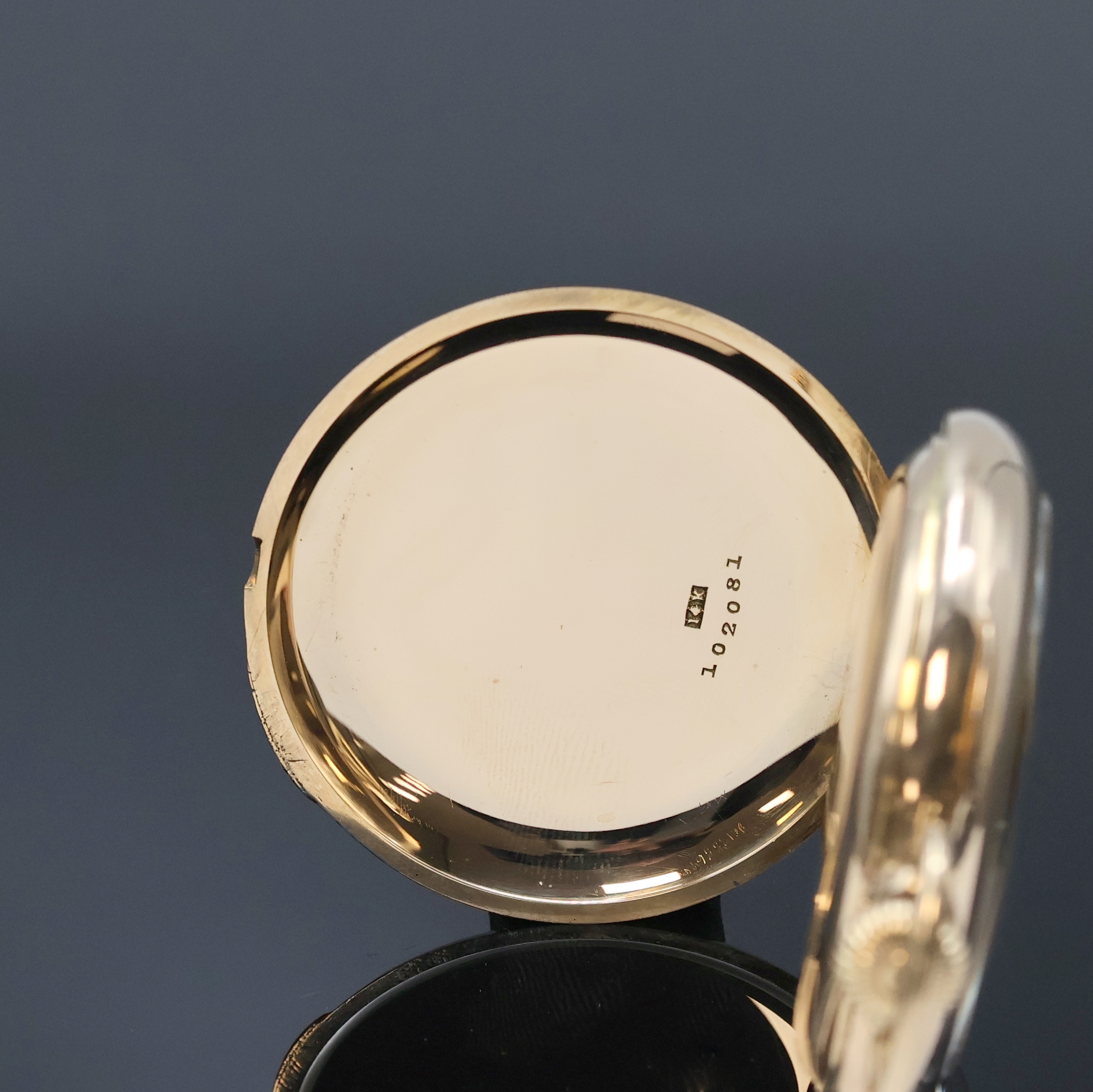 Detail b: WALTHAM offene Herrentaschenuhr in GG 585/000, USA um 1901, glattes Geh., Rückdeckel m. Monogramm, Goldcuvette m. Widmung, Emailzifferbl. m. arab. ...
