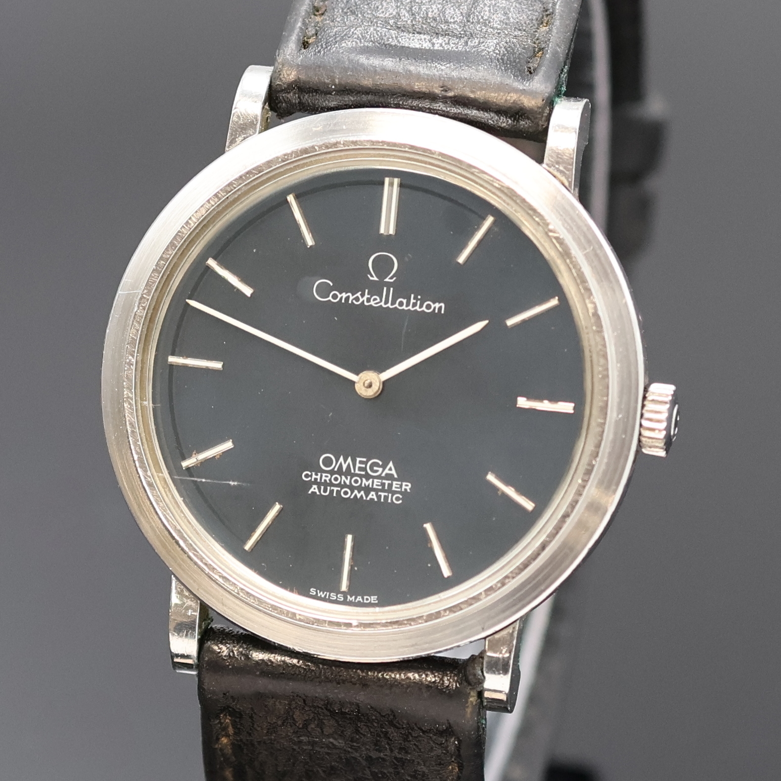 Detail a: OMEGA Constellation Armbanduhr Referenz 157. 0001 in Stahl, Schweiz um 1968, Automatik, flaches, 3-tlg. Geh., Boden m. Sternwarten- Symbol u. ...