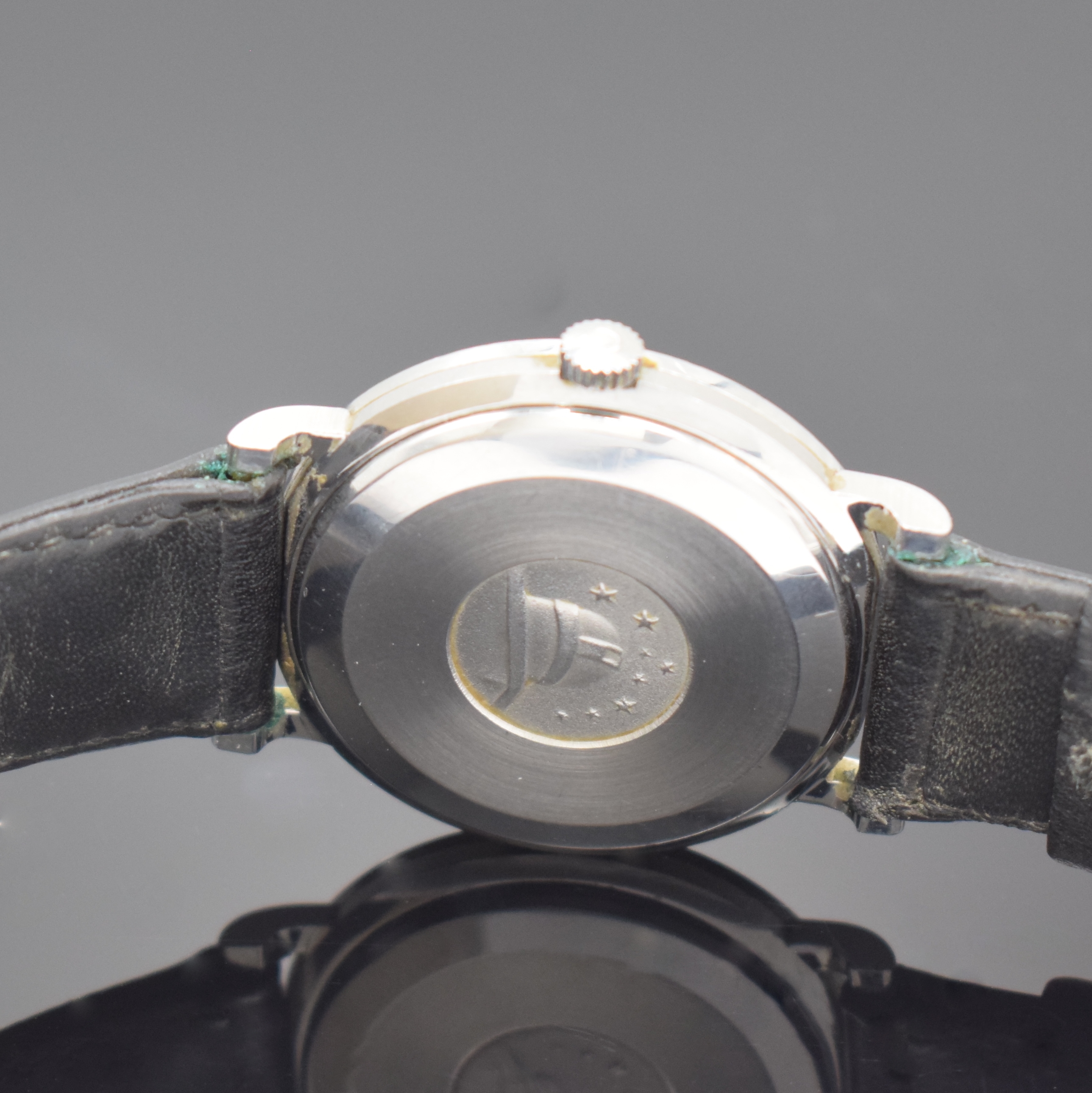 Detail d: OMEGA Constellation Armbanduhr Referenz 157. 0001 in Stahl, Schweiz um 1968, Automatik, flaches, 3-tlg. Geh., Boden m. Sternwarten- Symbol u. ...
