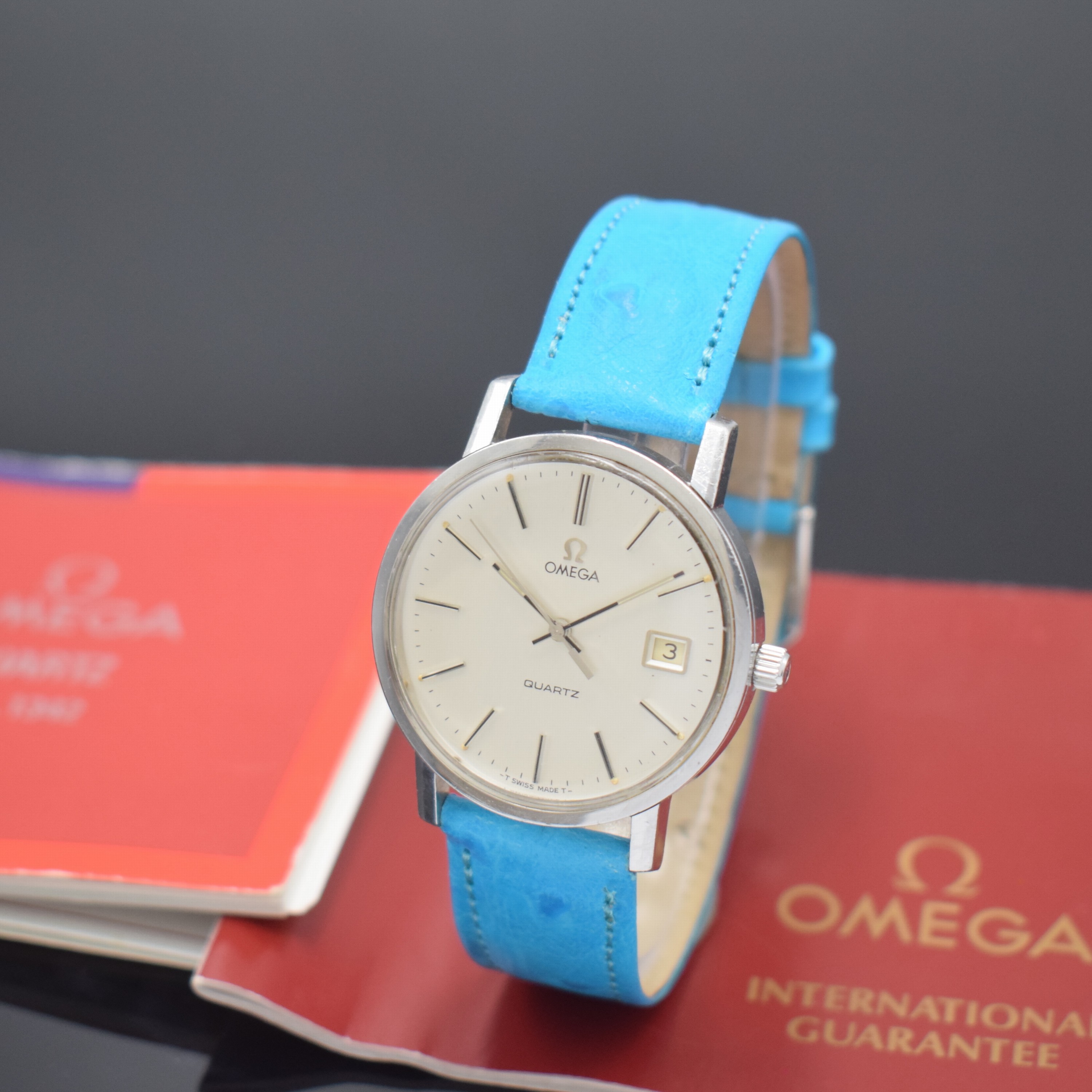 OMEGA Armbanduhr Referenz 196.0160 in Stahl, Schweiz um 1978, verk. lt. orig. Papier 1988, quarz, aufgedr. Boden, orig. Krone u. Glas (besch.), silb. ...