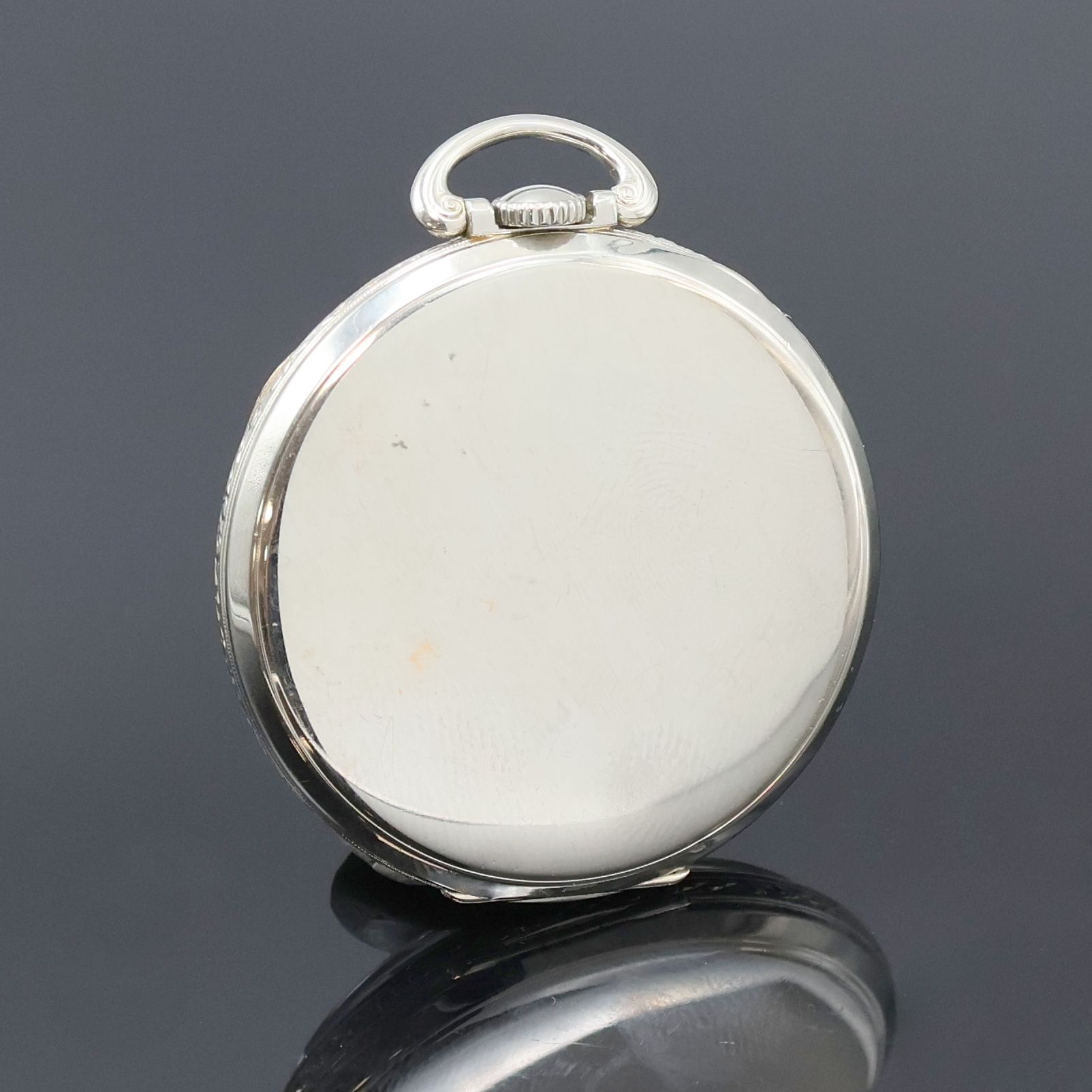 Detail a: WALTHAM Frackuhr mit digitaler Sekunde in WG 585/000, USA um 1930, Handaufzug, Geh. dell., grav. Rand, silb. Duoton-Zifferbl. m. gold. Zahlen, gebl. ...