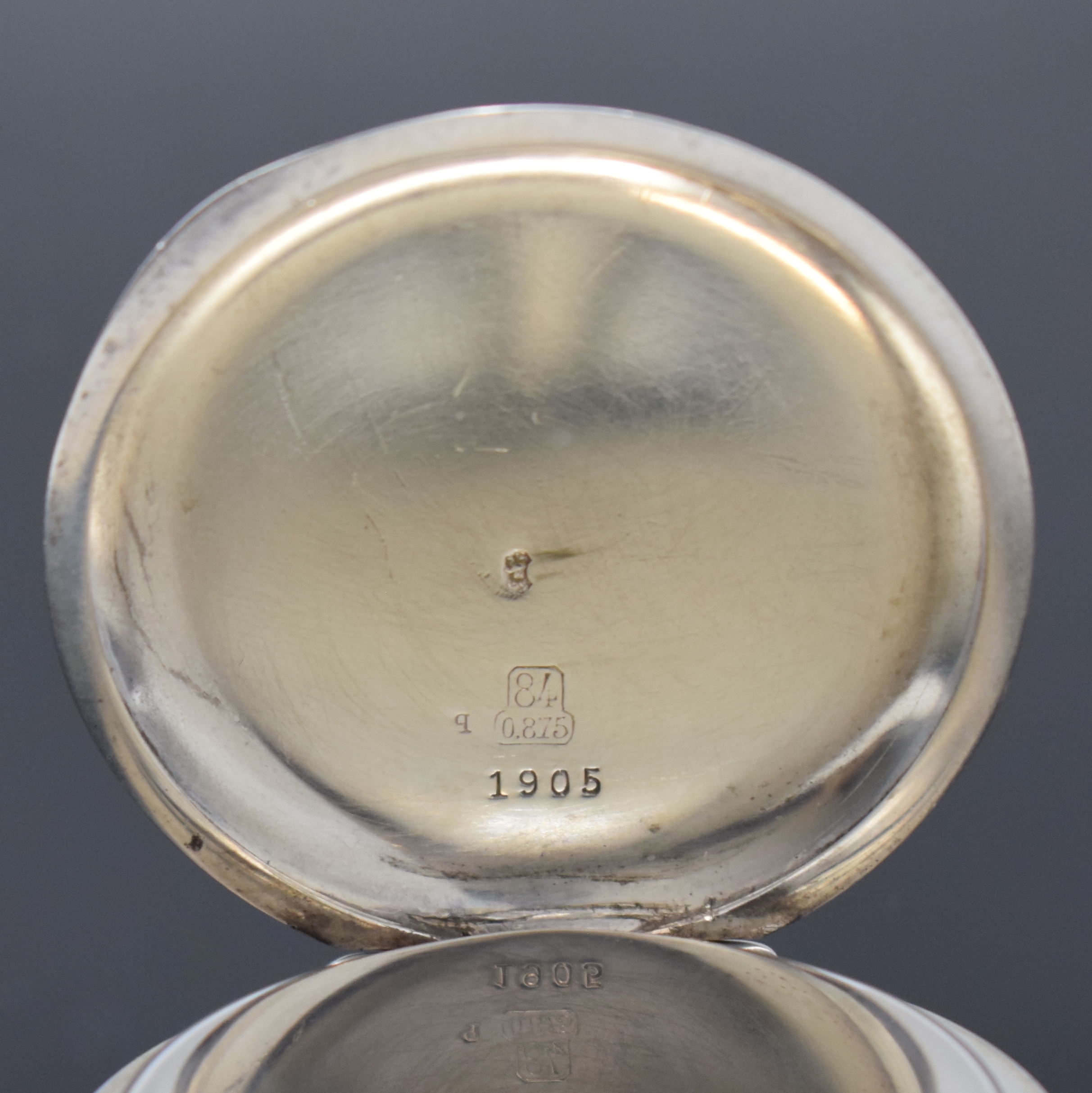 Detail b: UHRMACHERSCHULE Schweiz offene Silbertaschenuhr, um 1905, glattes Geh., 2- teil. Emailzifferbl. m. röm. Zahlen, gebl. Birnenzeiger, kl. Sek. bei 6, ...