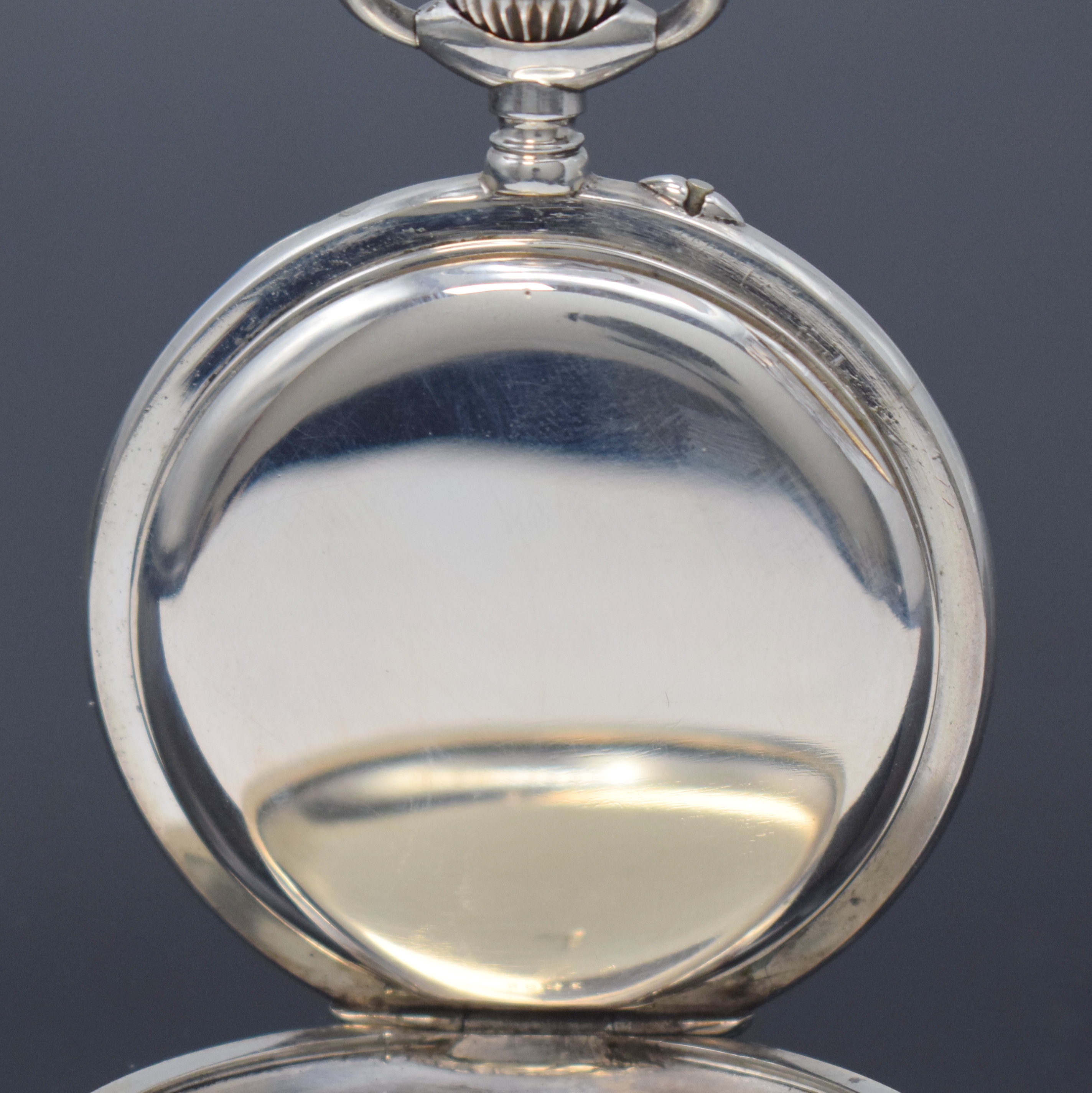 Detail c: UHRMACHERSCHULE Schweiz offene Silbertaschenuhr, um 1905, glattes Geh., 2- teil. Emailzifferbl. m. röm. Zahlen, gebl. Birnenzeiger, kl. Sek. bei 6, ...