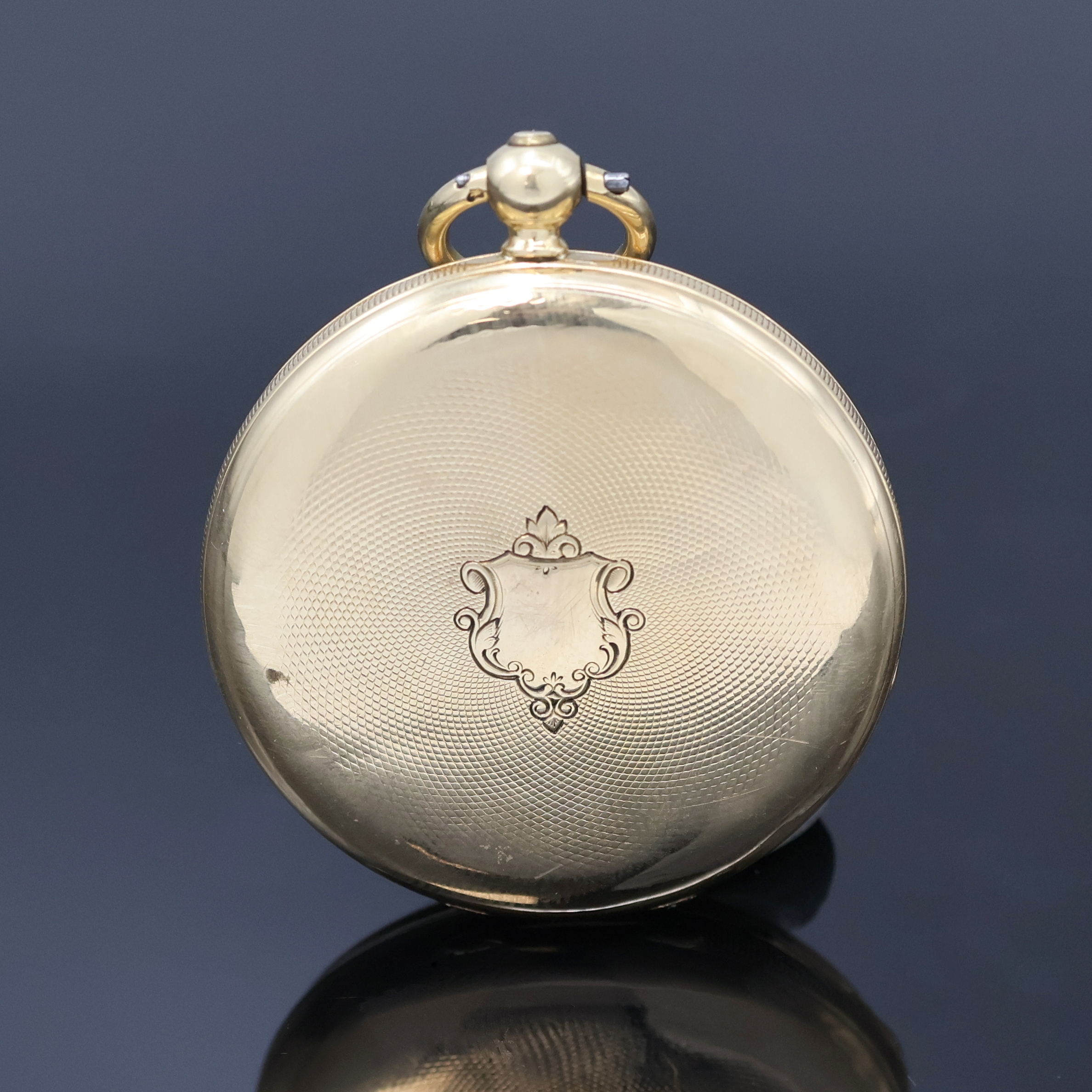 Detail a: VACHERON & CONSTANTIN offene Taschenuhr in GG 750/000, Schweiz um 1850, Schlüsselaufzug, Geh. dell., guill. Rückdeckel m. Monogrammspiegel, ...
