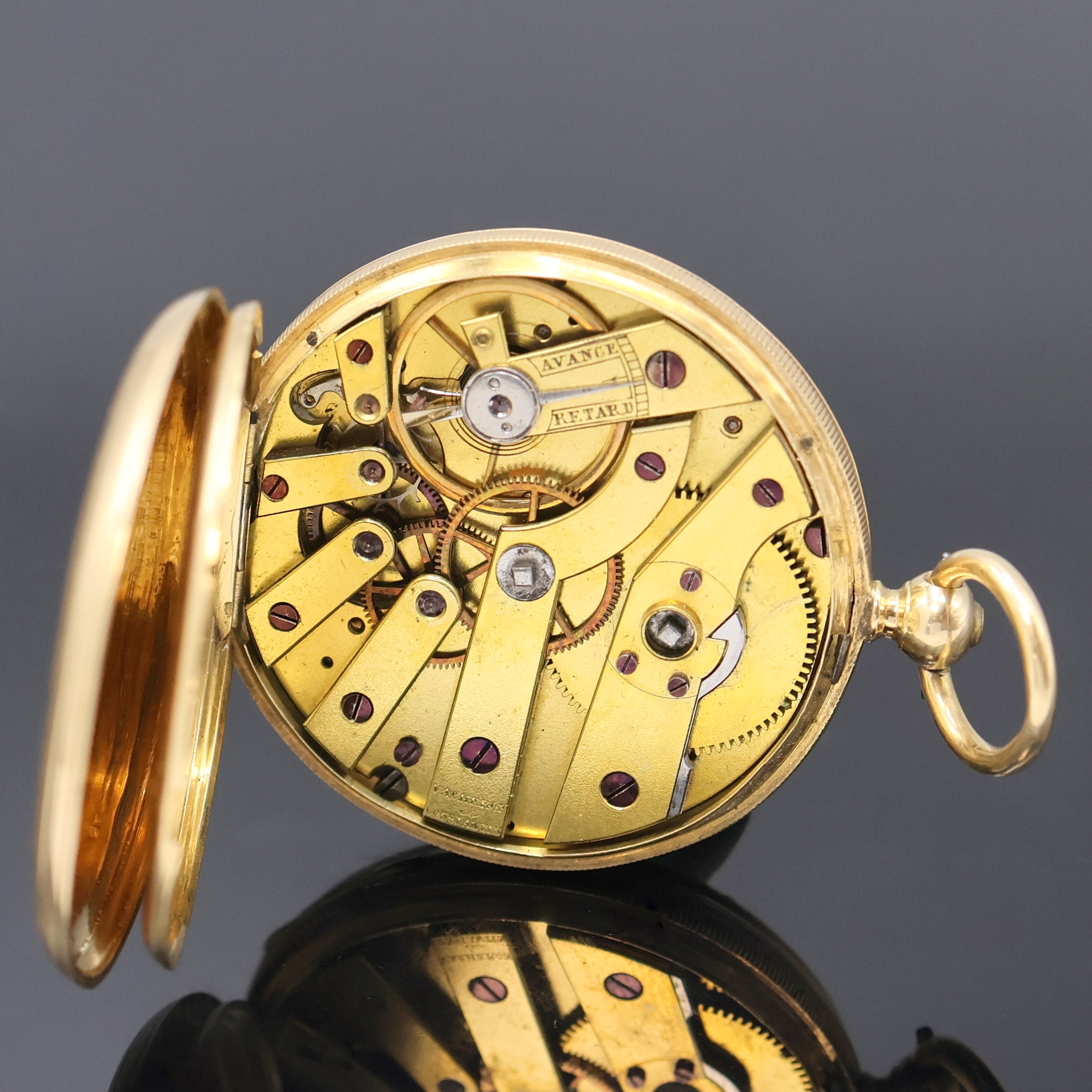 Detail d: VACHERON & CONSTANTIN offene Taschenuhr in GG 750/000, Schweiz um 1850, Schlüsselaufzug, Geh. dell., guill. Rückdeckel m. Monogrammspiegel, ...