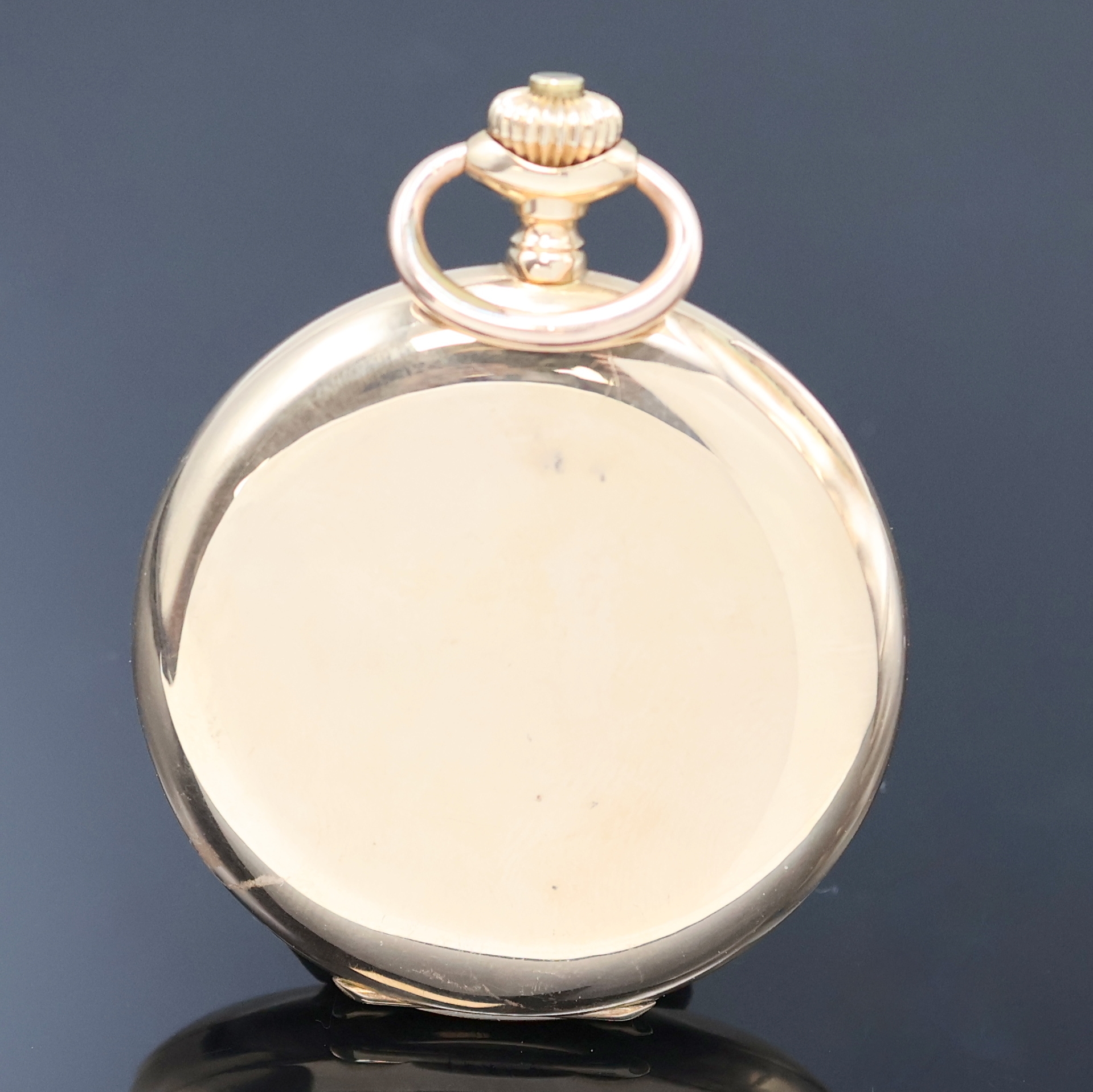 Detail c: ULYSSE NARDIN Herrensavonette in GG 585/000, Schweiz um 1920, glattes 3 Deckel Goldgeh., Goldcuvette m. Medaillengravur, 2-tlg. Emailzifferbl. m. ...