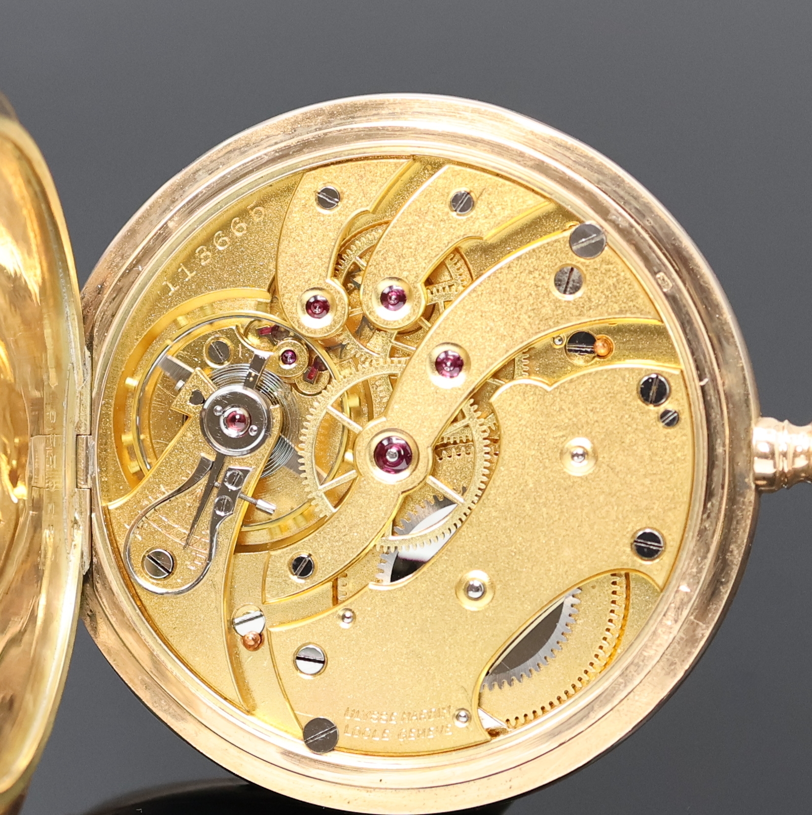 Detail g: ULYSSE NARDIN Herrensavonette in GG 585/000, Schweiz um 1920, glattes 3 Deckel Goldgeh., Goldcuvette m. Medaillengravur, 2-tlg. Emailzifferbl. m. ...