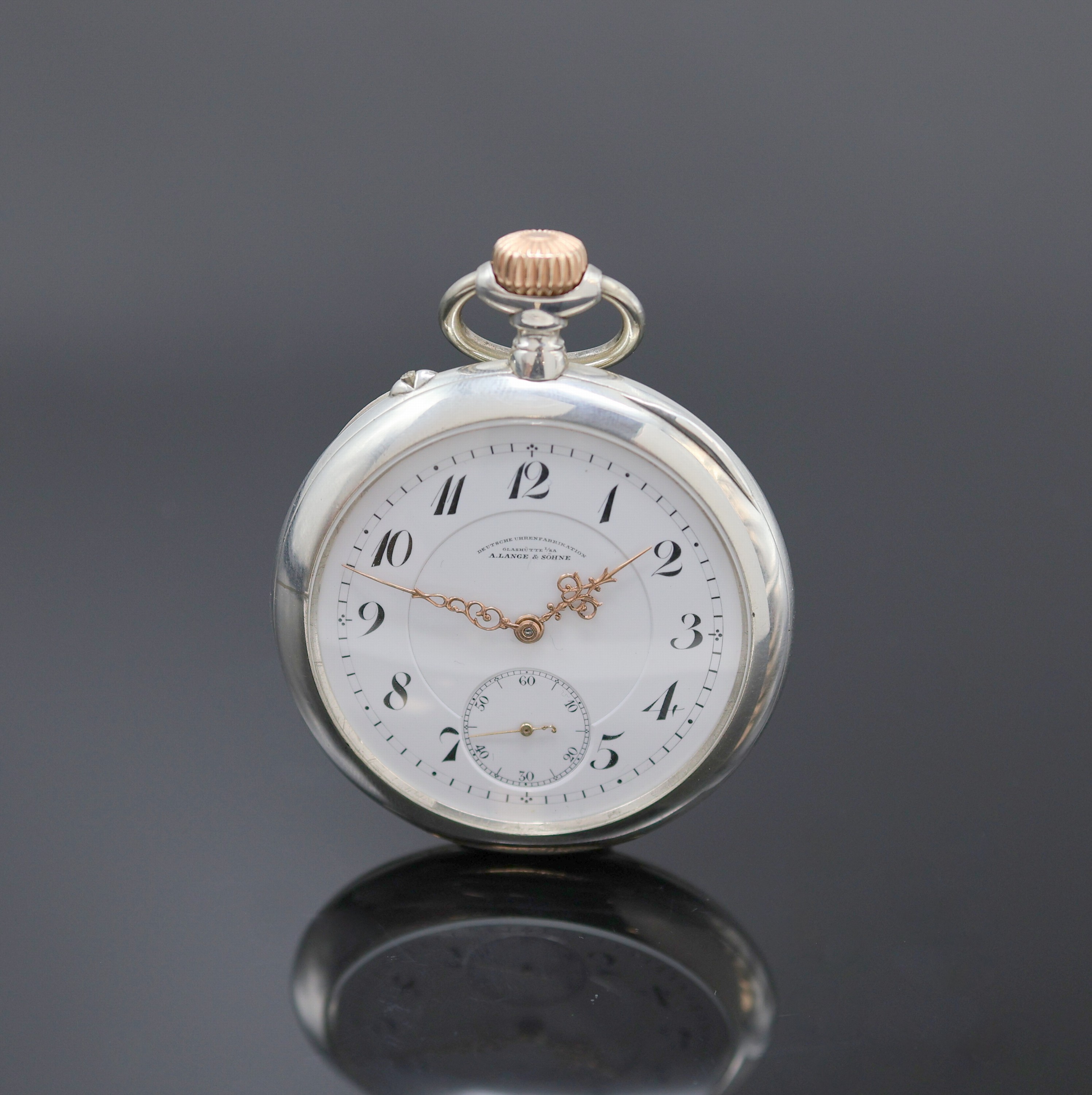 A. LANGE & SÖHNE -DUF- offene Silbertaschenuhr, Deutschland um 1910, glattes Lucia-Geh., gekürzte Goldscharniere, 3-tlg. Emailzifferbl. riss., ...