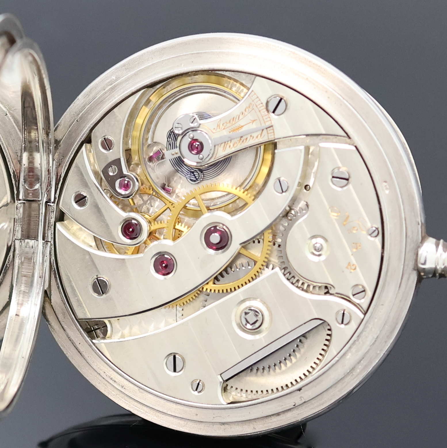 Detail e: UHRMACHERSCHULE ST. IMIER offene Silbertaschenuhr, Schweiz um 1915, glattes Geh., Rähmchen-Emailzifferbl. m. arab. Zahlen, gold. Zeiger, kl. Sek. b. ...