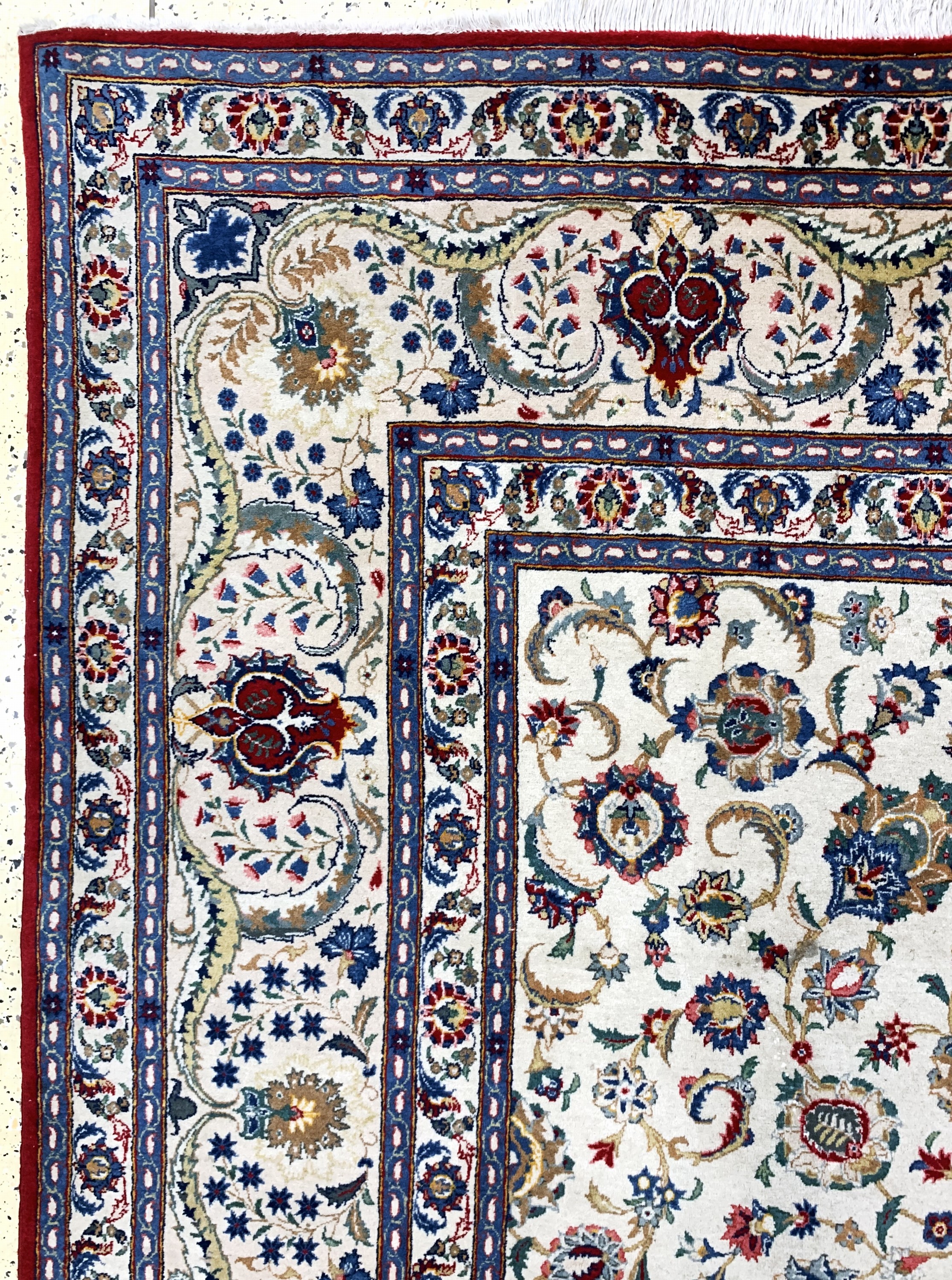 Detail d: Keschan , Persien, Wolle auf Baumwolle, ca.410 x 318 cm, EHZ: 2-3, verschmutzt, verblasst