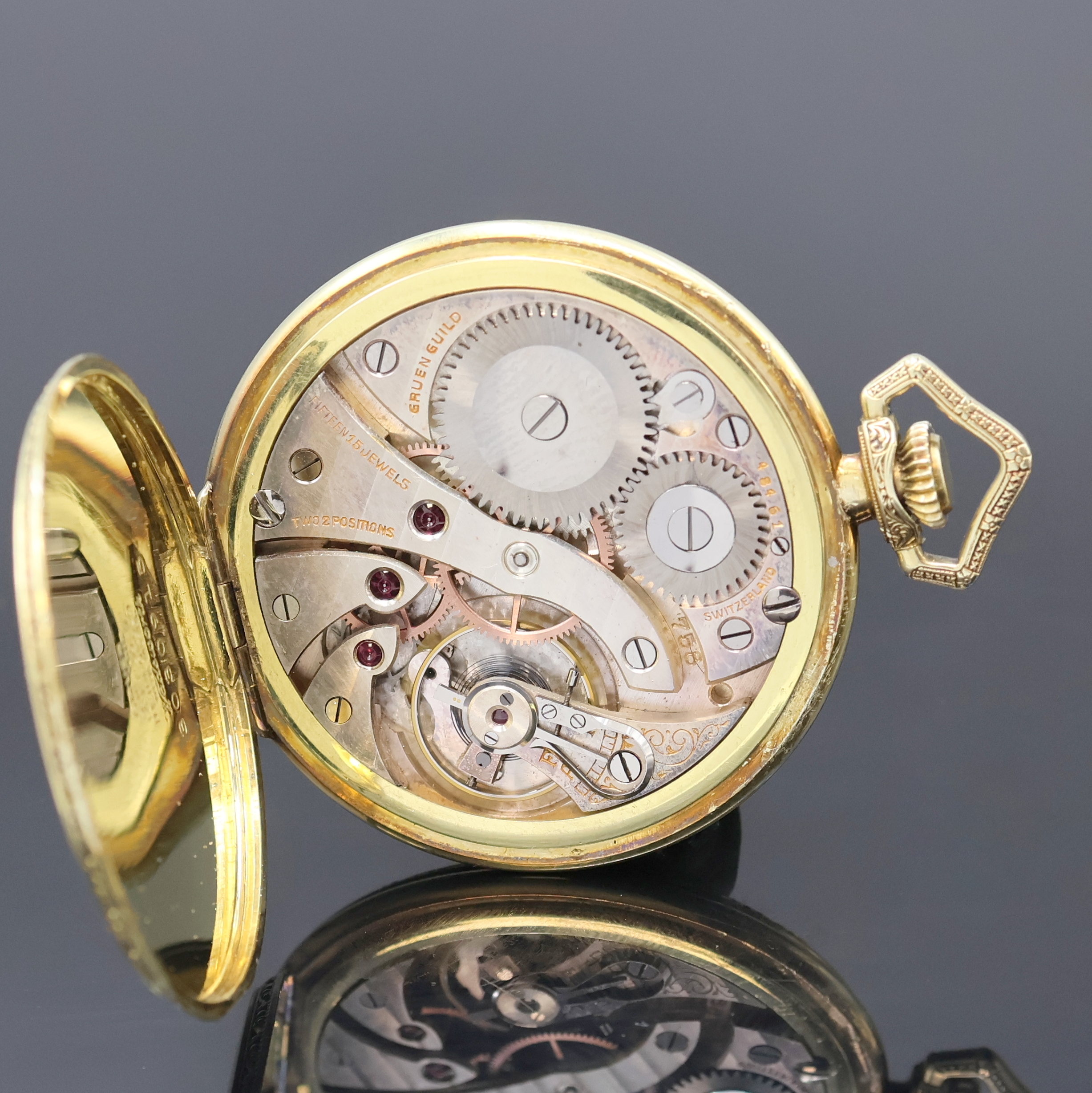 Detail b: GRUEN SemiThin Frackuhr in 14k Gold Metall- verstärkt, Schweiz um 1930, Handaufzug, teil-grav. Geh., Rückdeckel m. Monogramm, silb. Zifferbl. ...