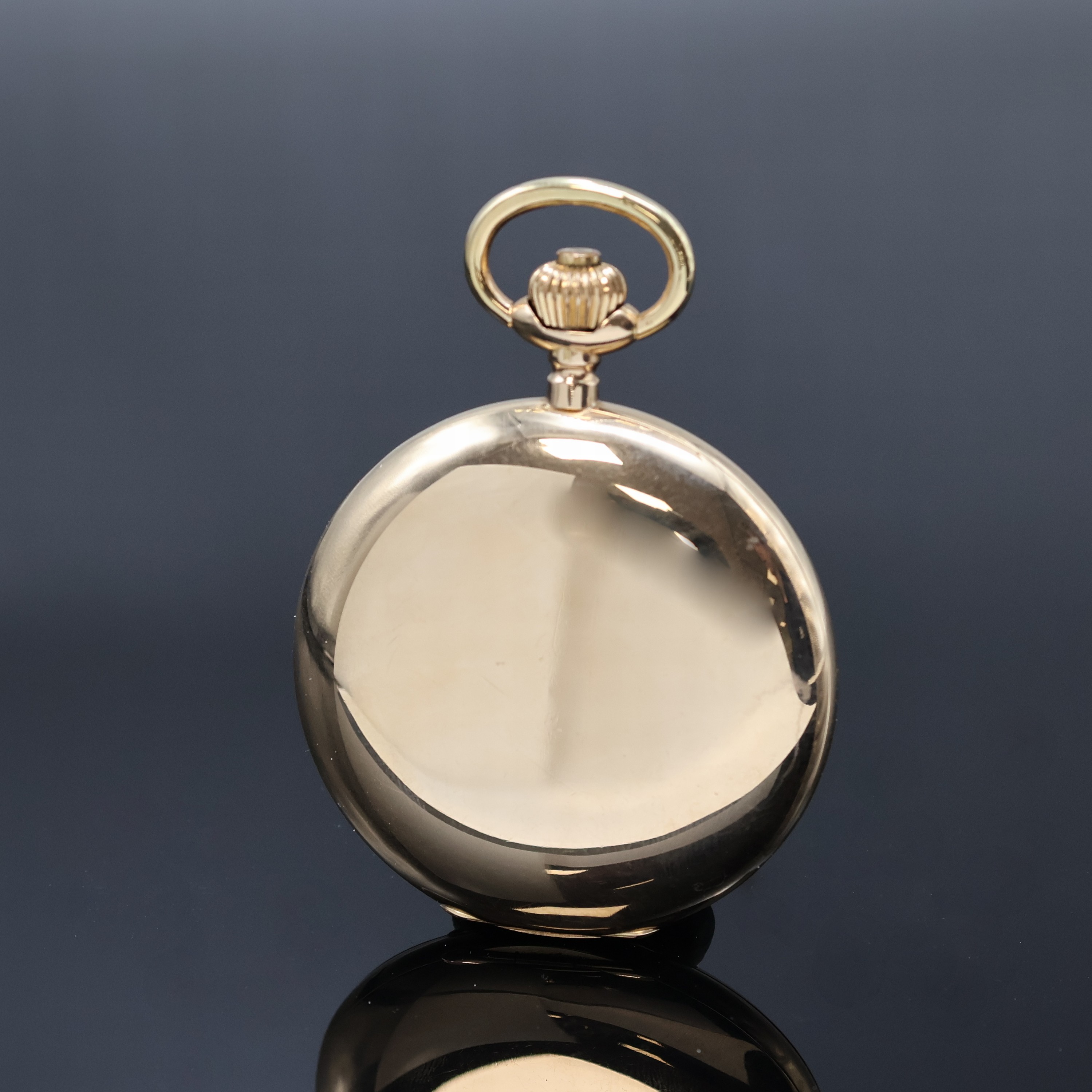 Detail b: CHRONOMÉTRE große Herrensavonette mit Chronometerhemmung in RG 585/000, Schweiz um 1910, glattes 3-Deckel Goldgeh., Emailzifferbl., arab. Zahlen, ...