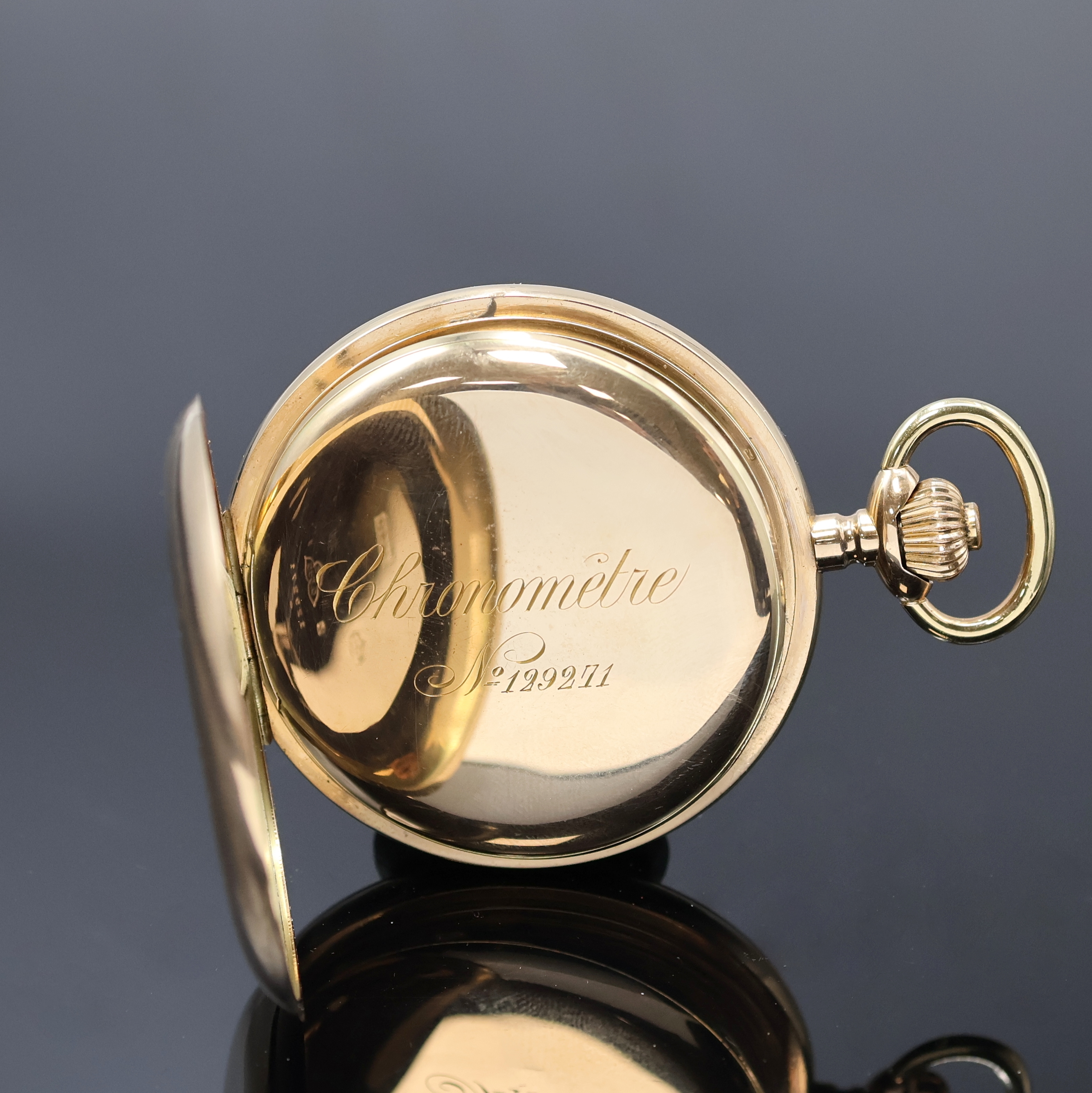 Detail e: CHRONOMÉTRE große Herrensavonette mit Chronometerhemmung in RG 585/000, Schweiz um 1910, glattes 3-Deckel Goldgeh., Emailzifferbl., arab. Zahlen, ...