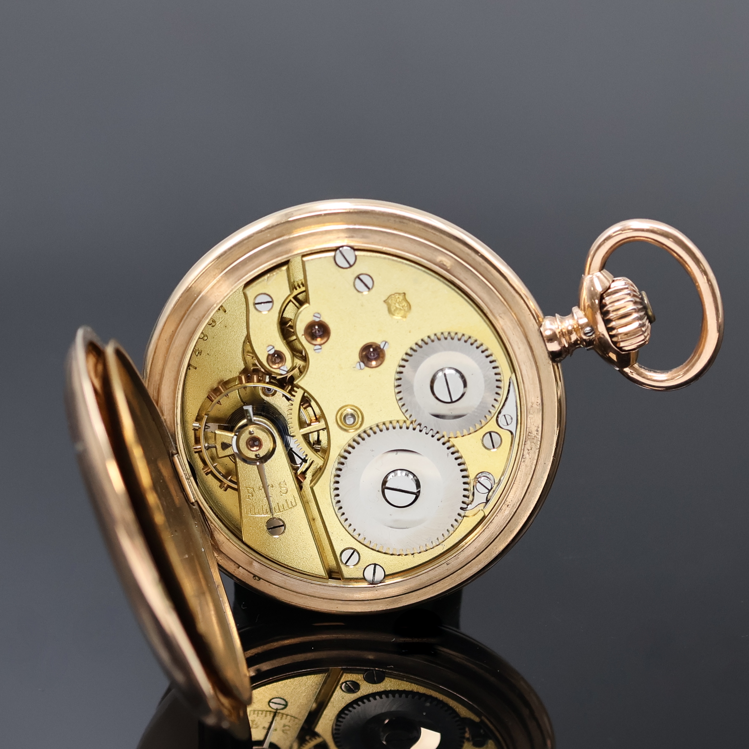 Detail f: IWC frühe Herrensavonette in RG 585/000, Schweiz um 1892, glattes 2-Deckel Goldgeh., Monogramm-Grav. auf Sprungdeckel, 2-tlg. Emailzifferbl., arab. ...