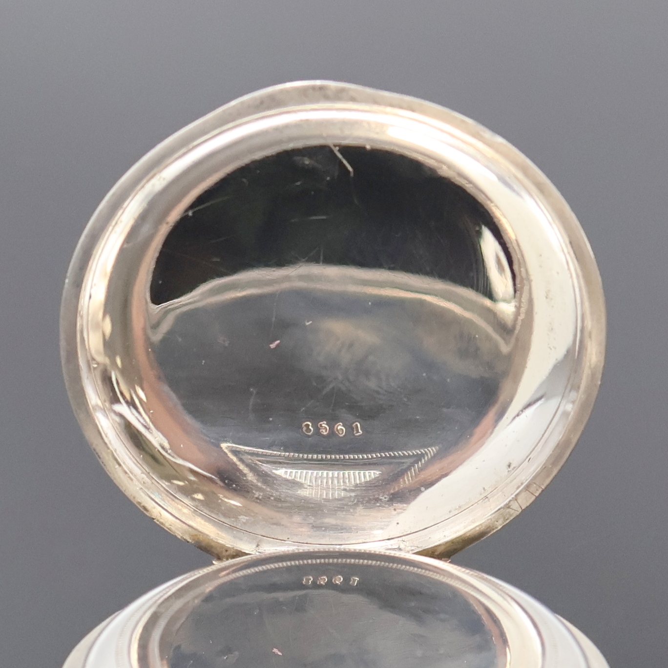 Detail c: J. ASSMANN Glashütte offene Silbertaschenuhr, Deutschland um 1910, Geh. dell., guill. Rückdeckel, Emailzifferbl. l. riss., röm. Zahlen, gebl. ...