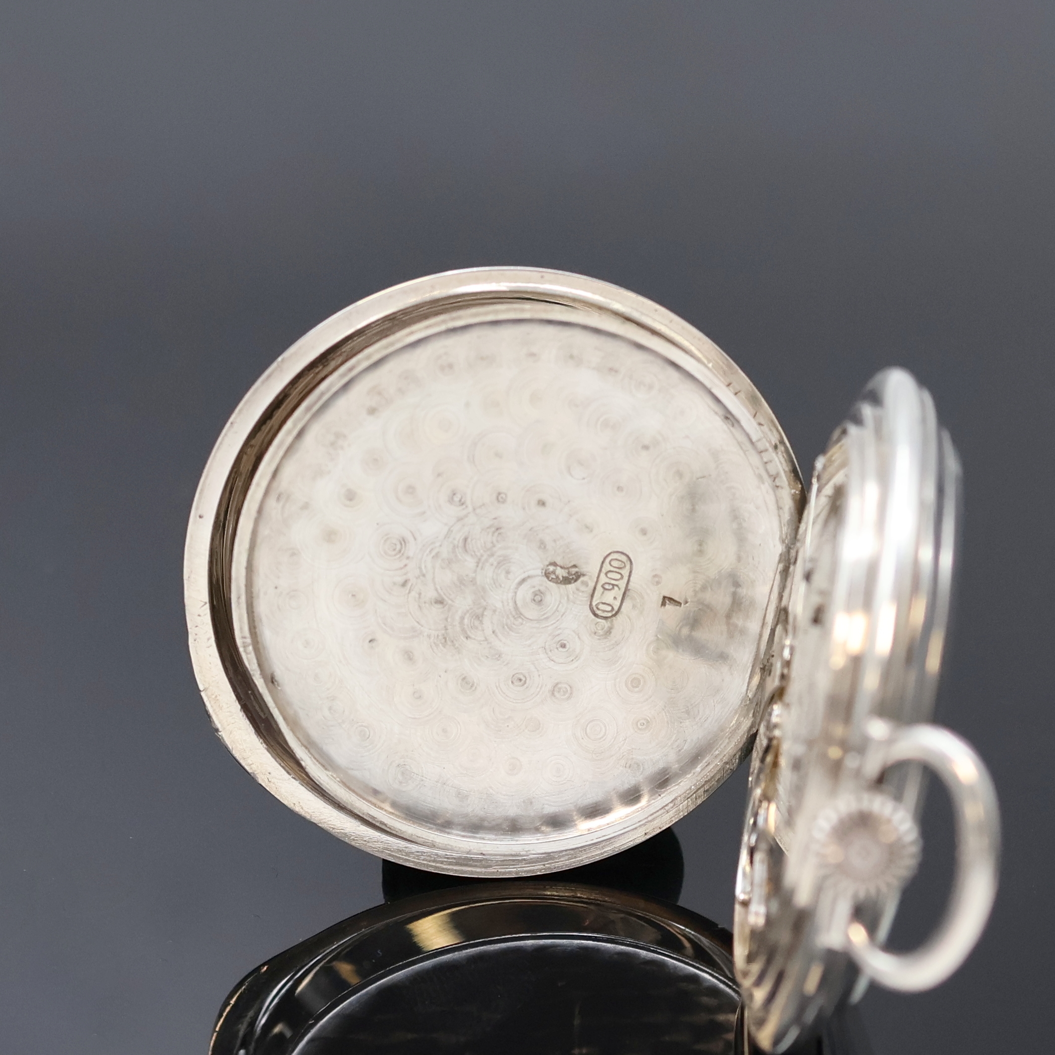 Detail d: UHRMACHERSCHULE Le Locle kleine offene 900er Silbertaschenuhr, Schweiz um 1930, glattes Geh. m. kurzem Pendant, sign. Emailzifferbl., Breguetzahlen ...