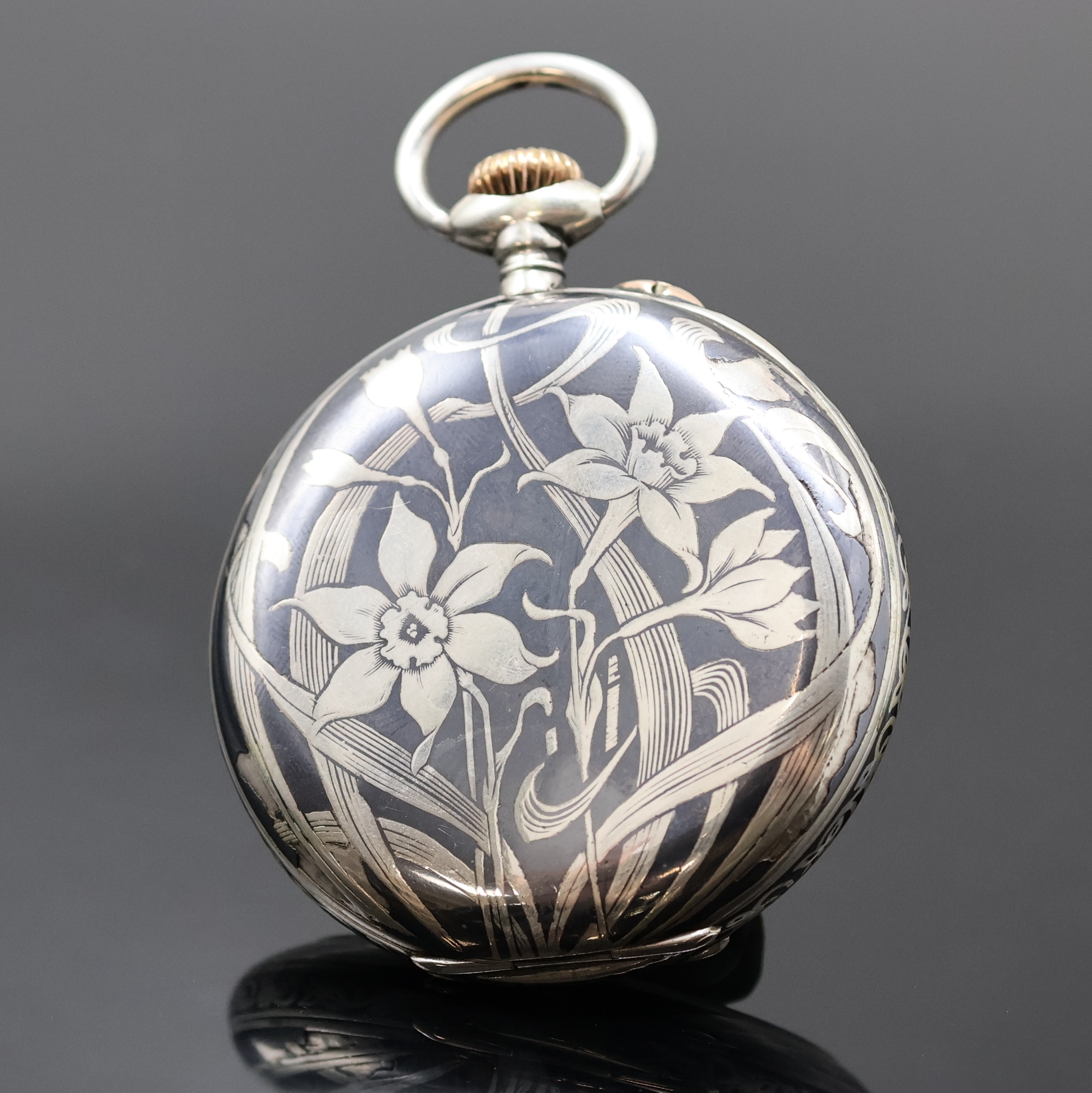 Detail a: UHRMACHERSCHULE Le Locle offene Tula-Silber Taschenuhr, Schweiz um 1910, floral verz. Geh., Tula am Rand besch., 2-tlg. Rähmchen- Emailzifferbl. m. ...