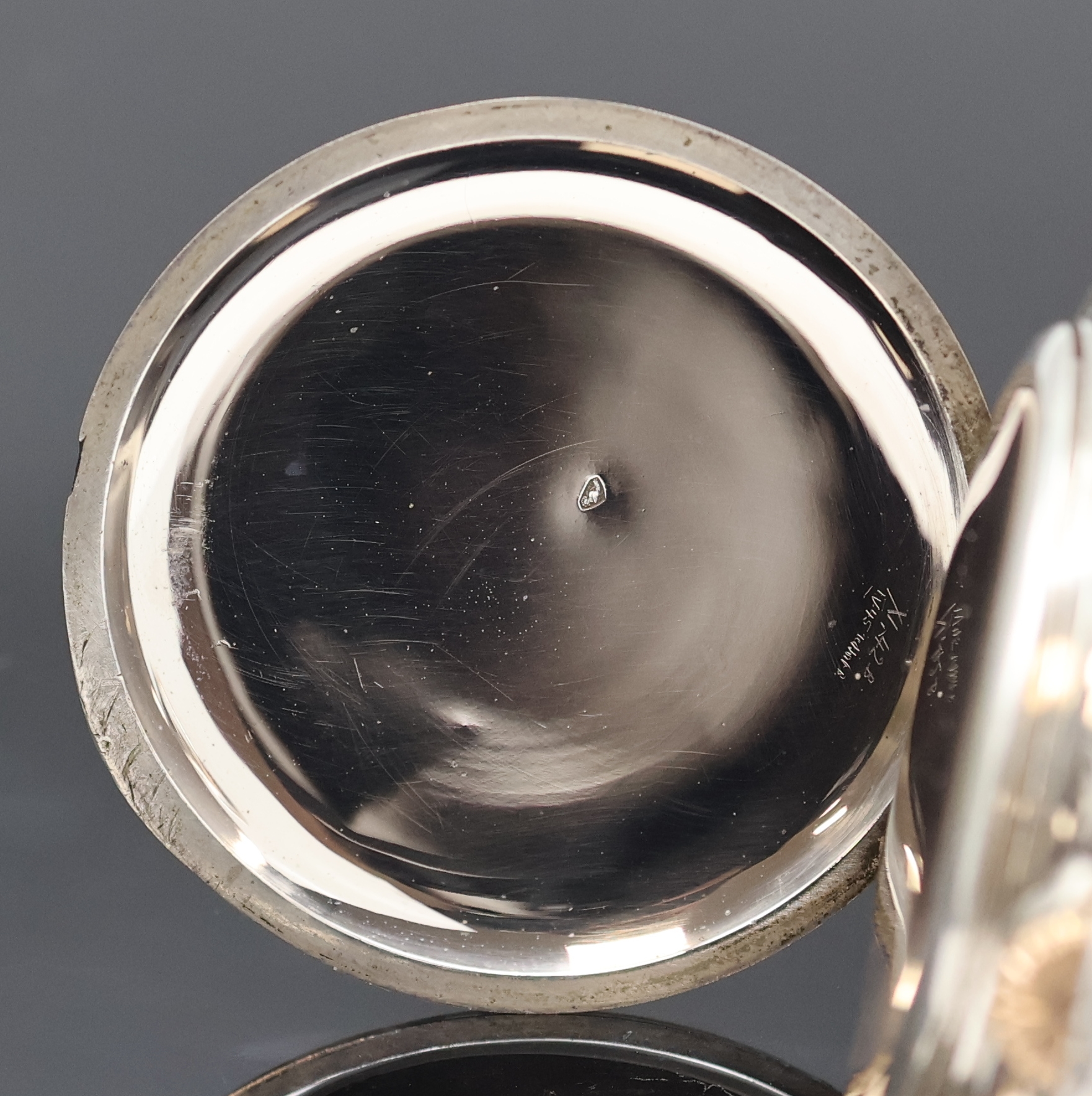 Detail c: UHRMACHERSCHULE Le Locle offene Tula-Silber Taschenuhr, Schweiz um 1910, floral verz. Geh., Tula am Rand besch., 2-tlg. Rähmchen- Emailzifferbl. m. ...