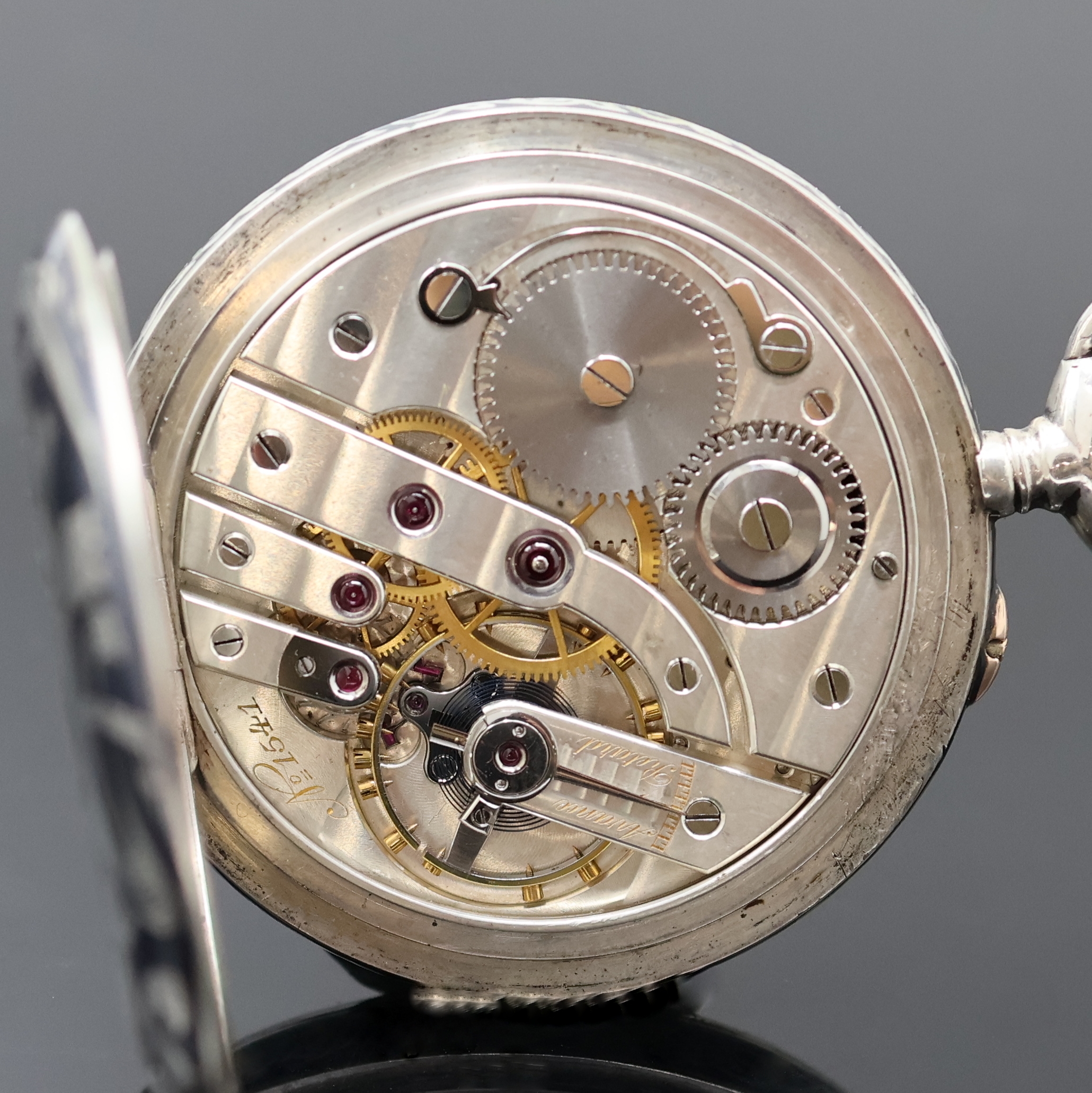 Detail d: UHRMACHERSCHULE Le Locle offene Tula-Silber Taschenuhr, Schweiz um 1910, floral verz. Geh., Tula am Rand besch., 2-tlg. Rähmchen- Emailzifferbl. m. ...