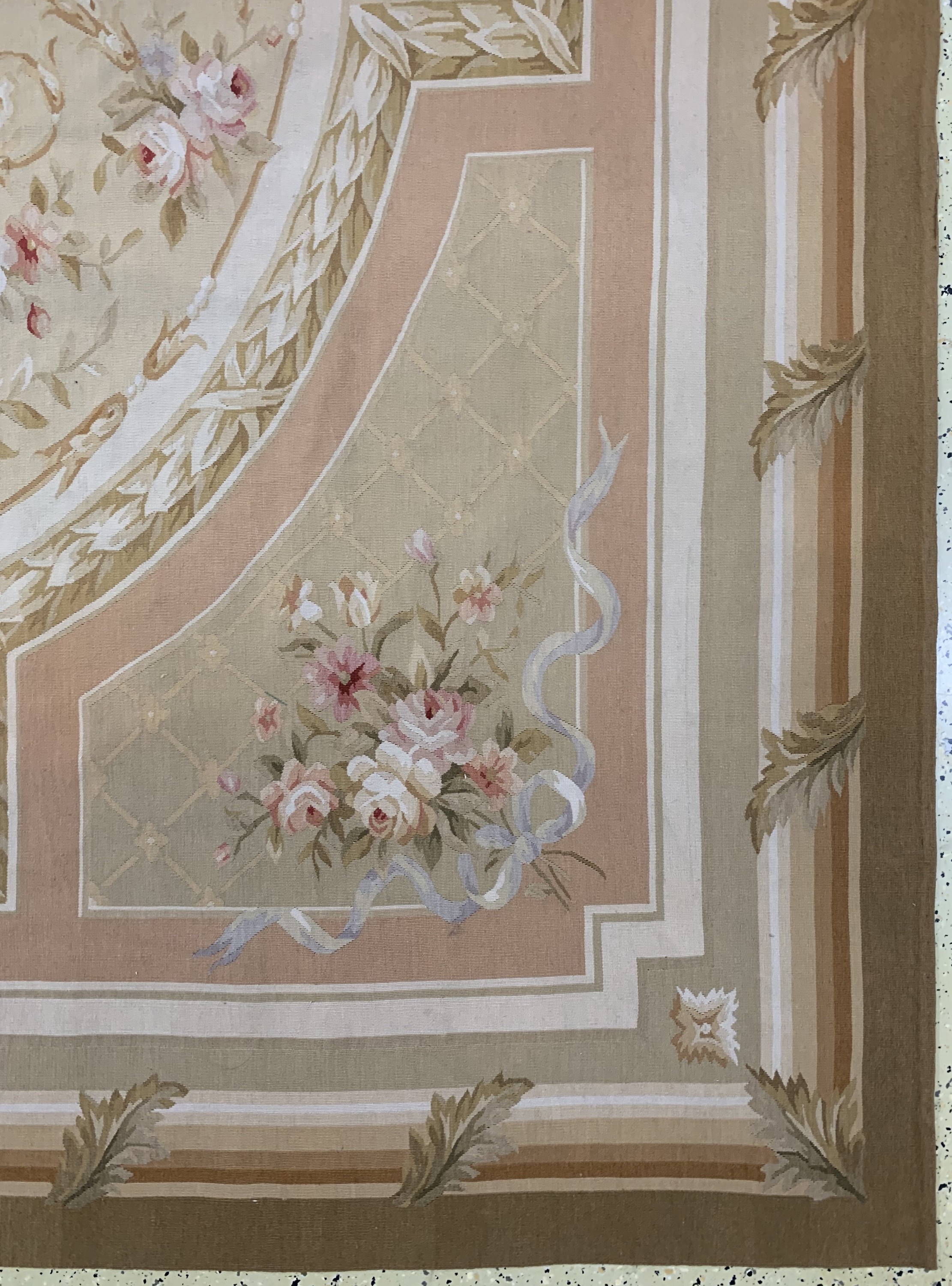 Detail a: Aubusson flachgewebt, China, Ende 20.Jhd, Wolle auf Baumwolle, ca. 370 x 275 cm, Reinigungsbedürftig, EHZ: 1-2