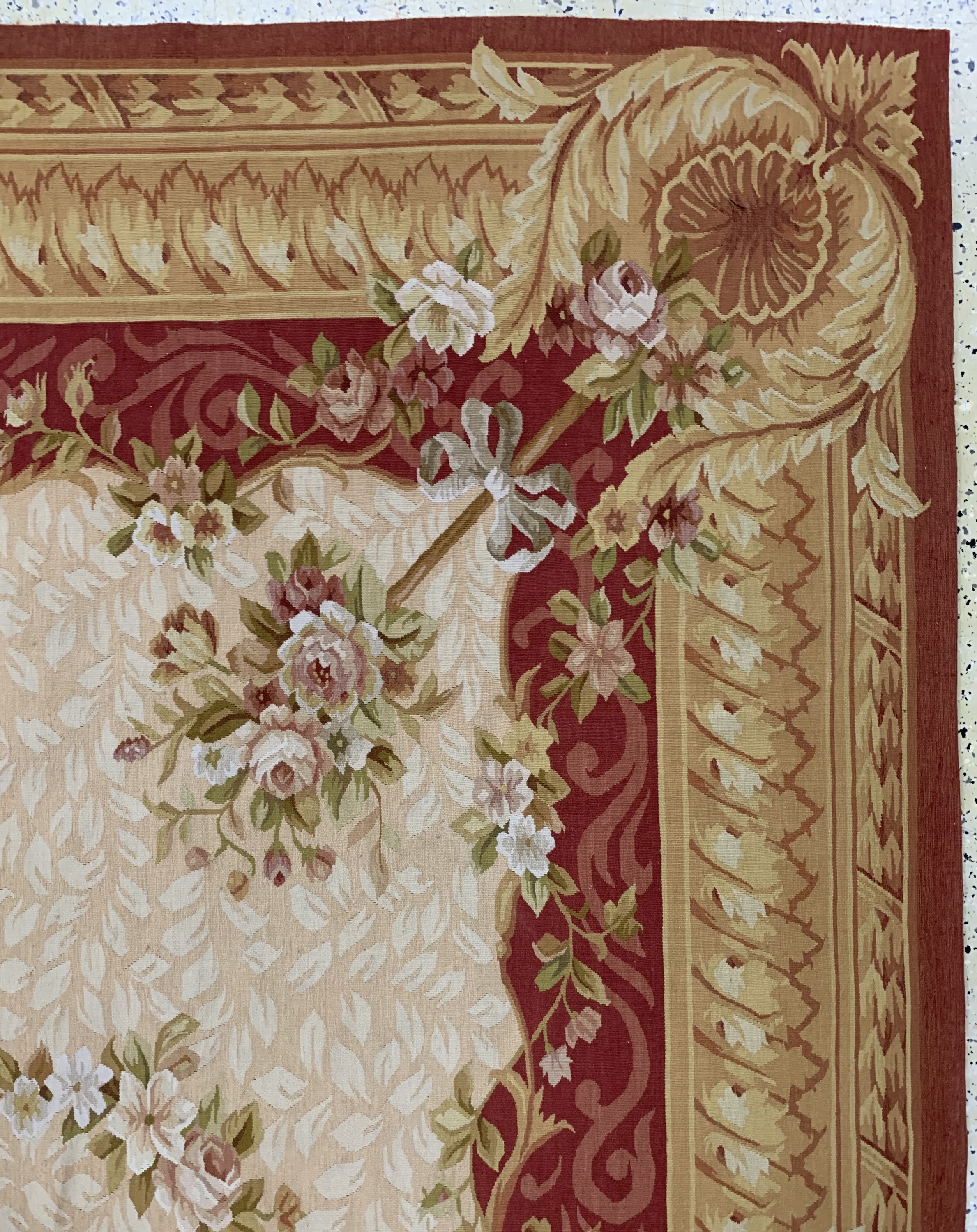 Detail e: Aubusson flachgewebt, China, Ende 20.Jhd, Wolle auf Baumwolle, ca. 370 x 270 cm, Reinigungsbedürftig, EHZ: 1-2