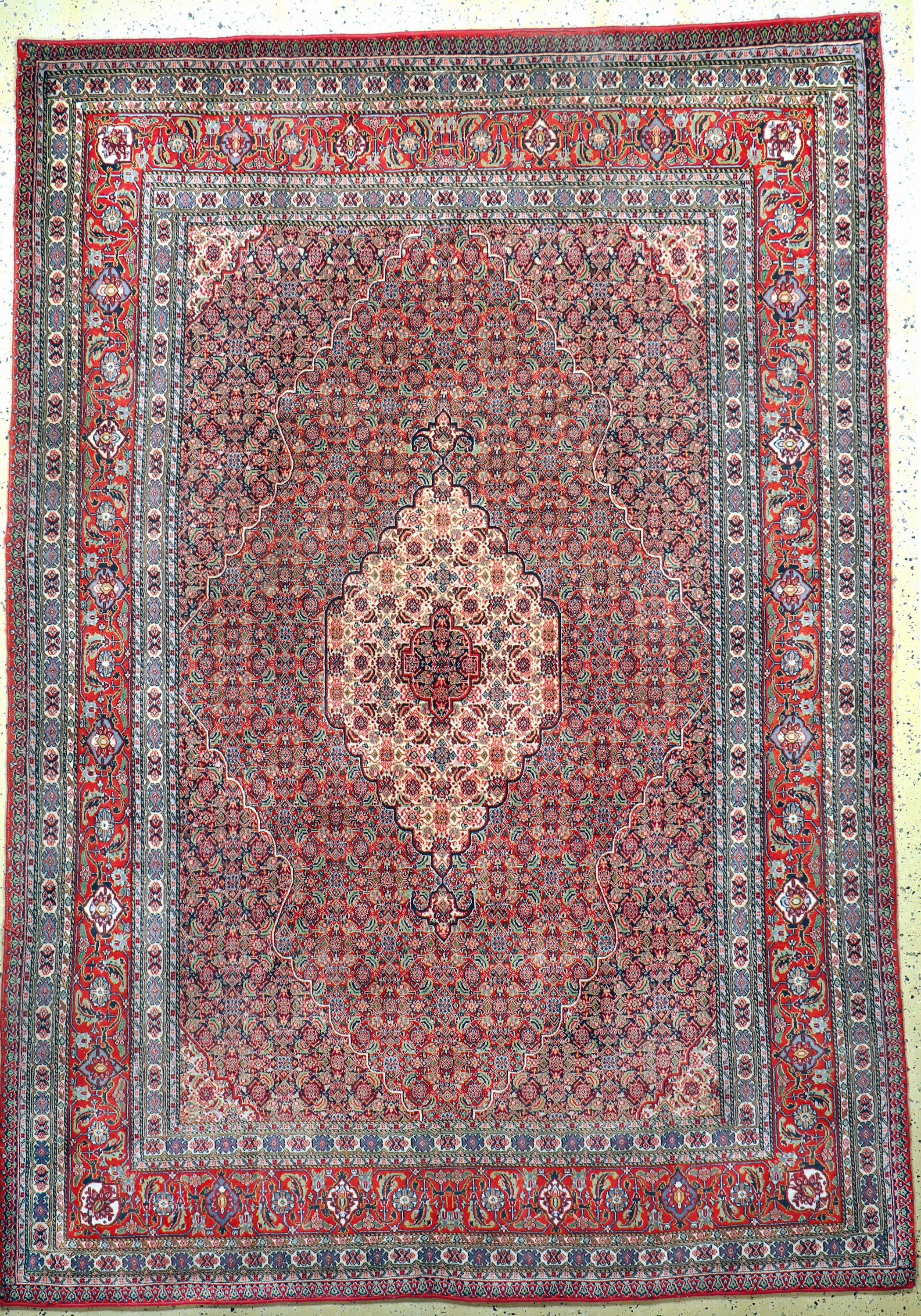 Täbriz, Persien, Mitte 20.Jhd, Wolle auf Baumwolle, ca. 297 x 207 cm, EHZ: 2(ohne Fransen)