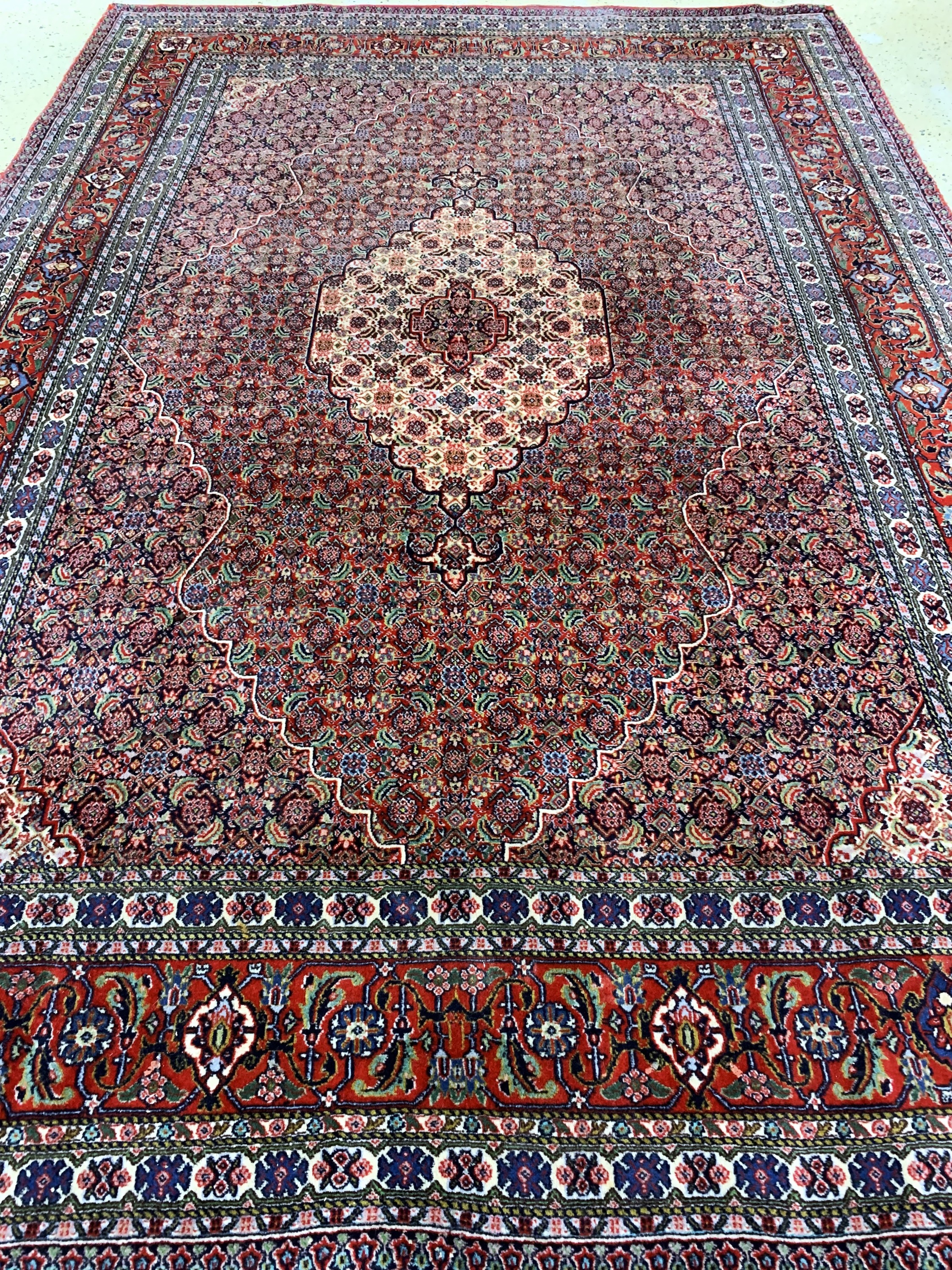 Detail f: Täbriz, Persien, Mitte 20.Jhd, Wolle auf Baumwolle, ca. 297 x 207 cm, EHZ: 2(ohne Fransen)