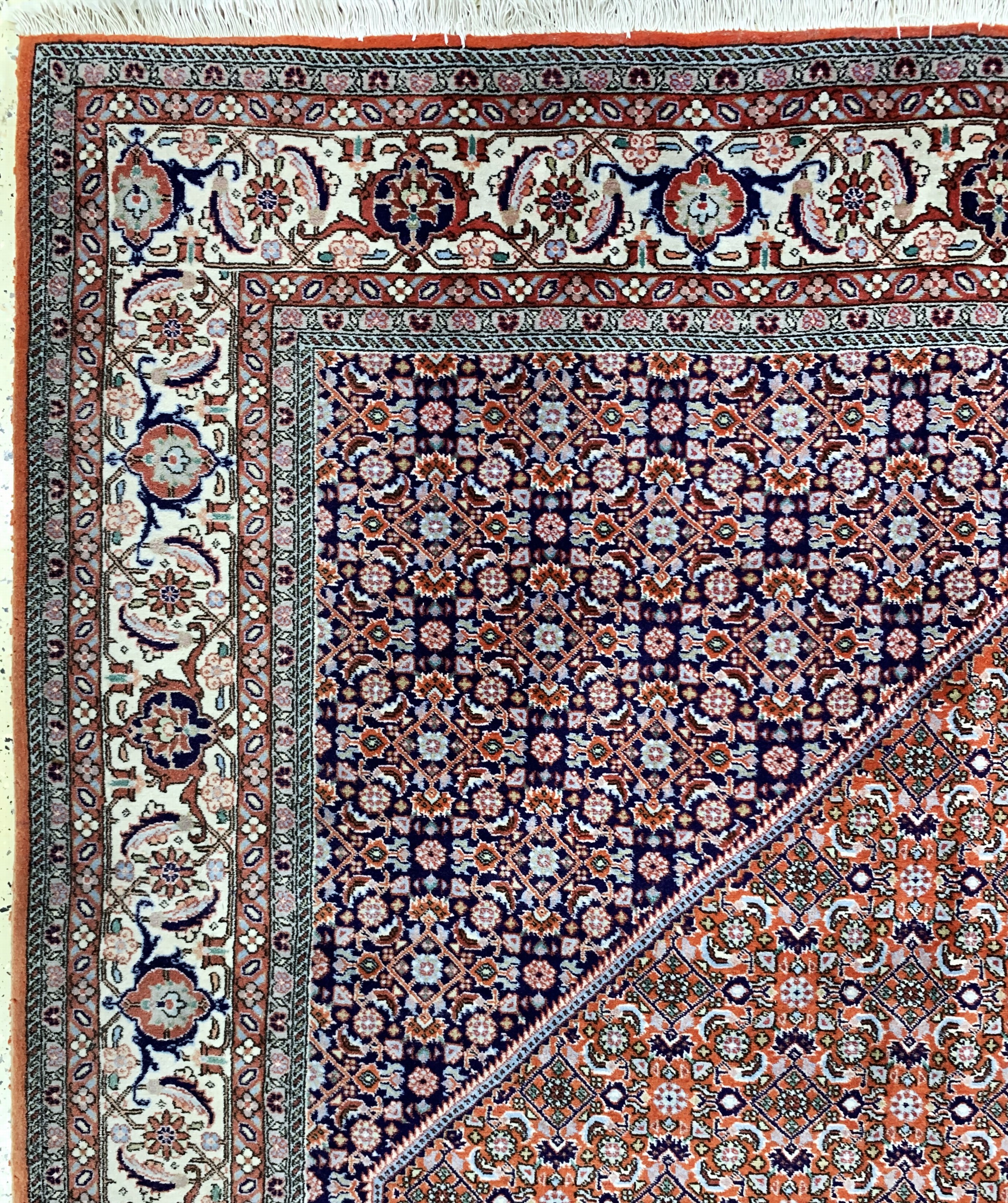 Detail d: Bidjar Kork fein, Persien, Ende 20.Jhd, Korkwolle auf Baumwolle, ca. 300 x 250 cm, Mottenfraß am Rändern, EHZ: 2
