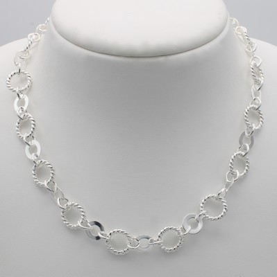 26918867a - Gliedercollier, 925er Silber, runde Glieder z.T. im Kordelmuster, Karabinerschl., L. ca. ...