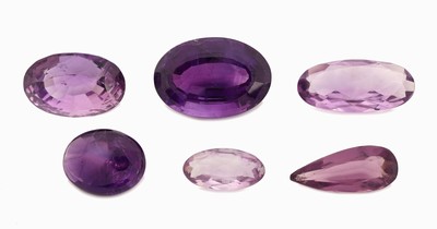 Image Lot 6 lose Amethyste, zus. ca. 50.17 ct, versch. Schliffformen, Größen und ...
