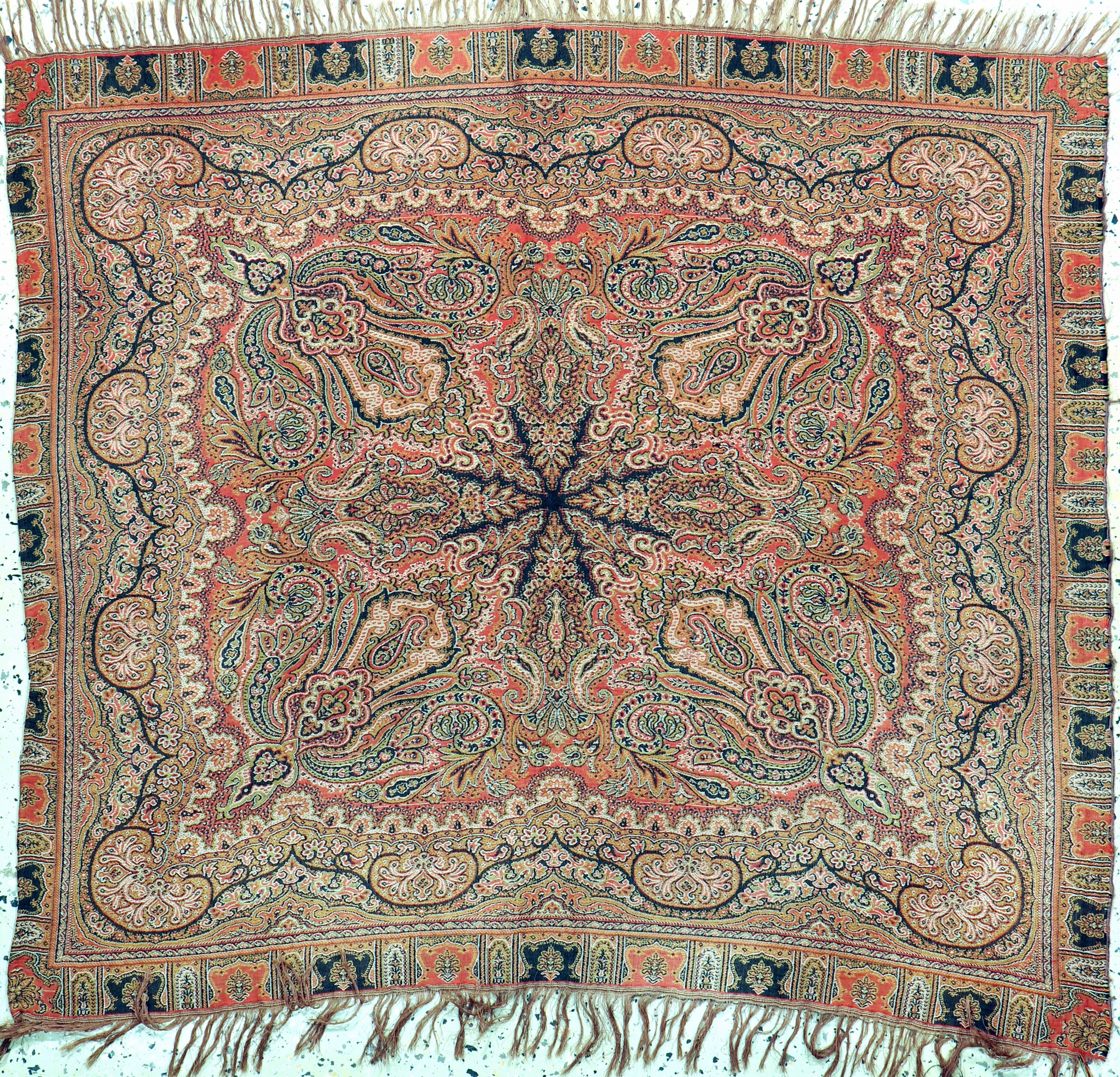 Kaschmir Schal, Indien, Mitte 20.Jhd, Wollstickerei, ca. 130 x 114 cm, EHZ: 2