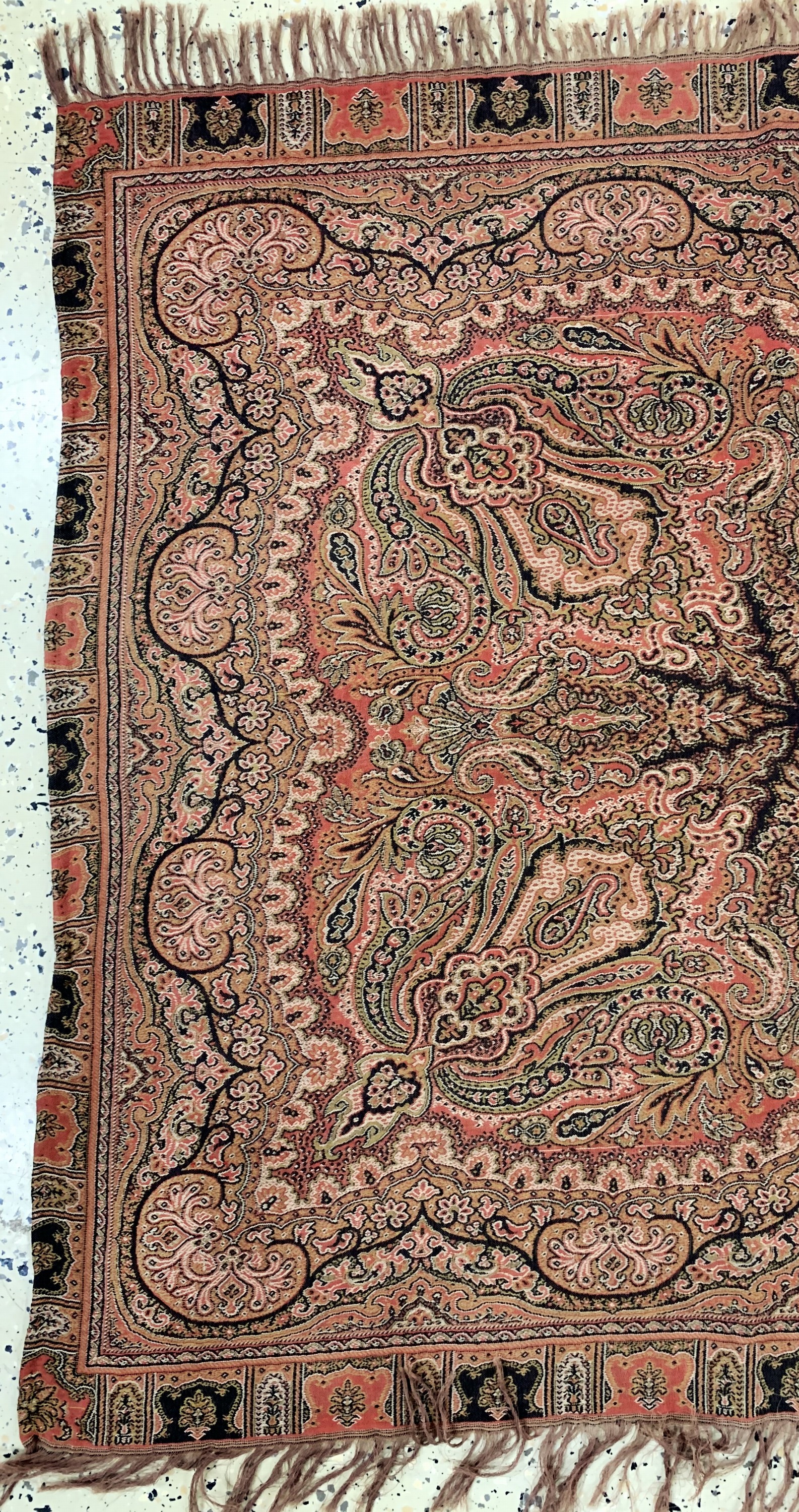 Detail b: Kaschmir Schal, Indien, Mitte 20.Jhd, Wollstickerei, ca. 130 x 114 cm, EHZ: 2