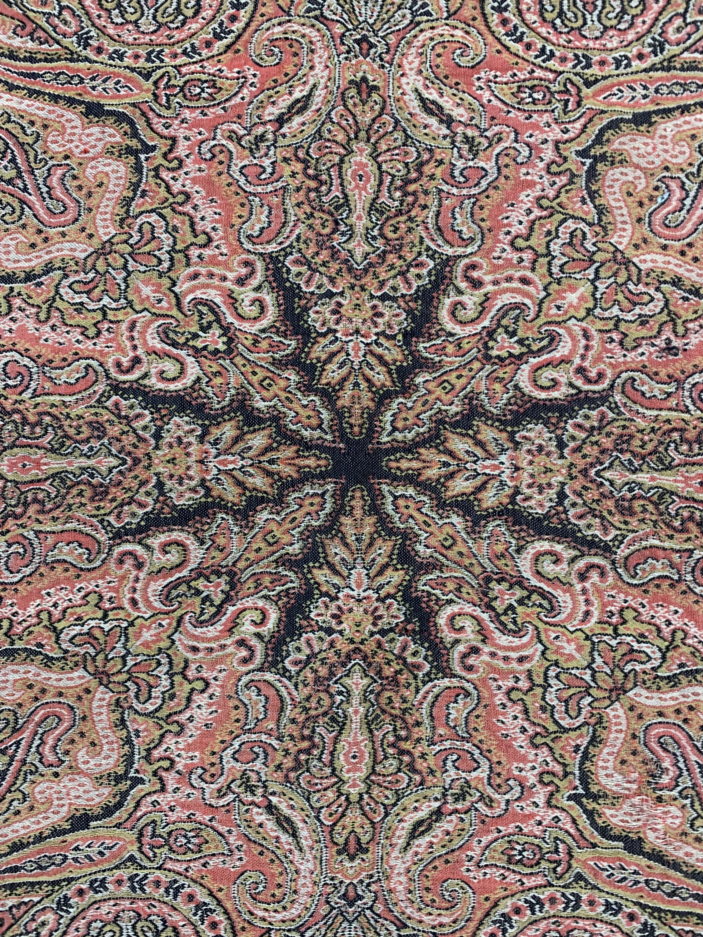 Detail c: Kaschmir Schal, Indien, Mitte 20.Jhd, Wollstickerei, ca. 130 x 114 cm, EHZ: 2