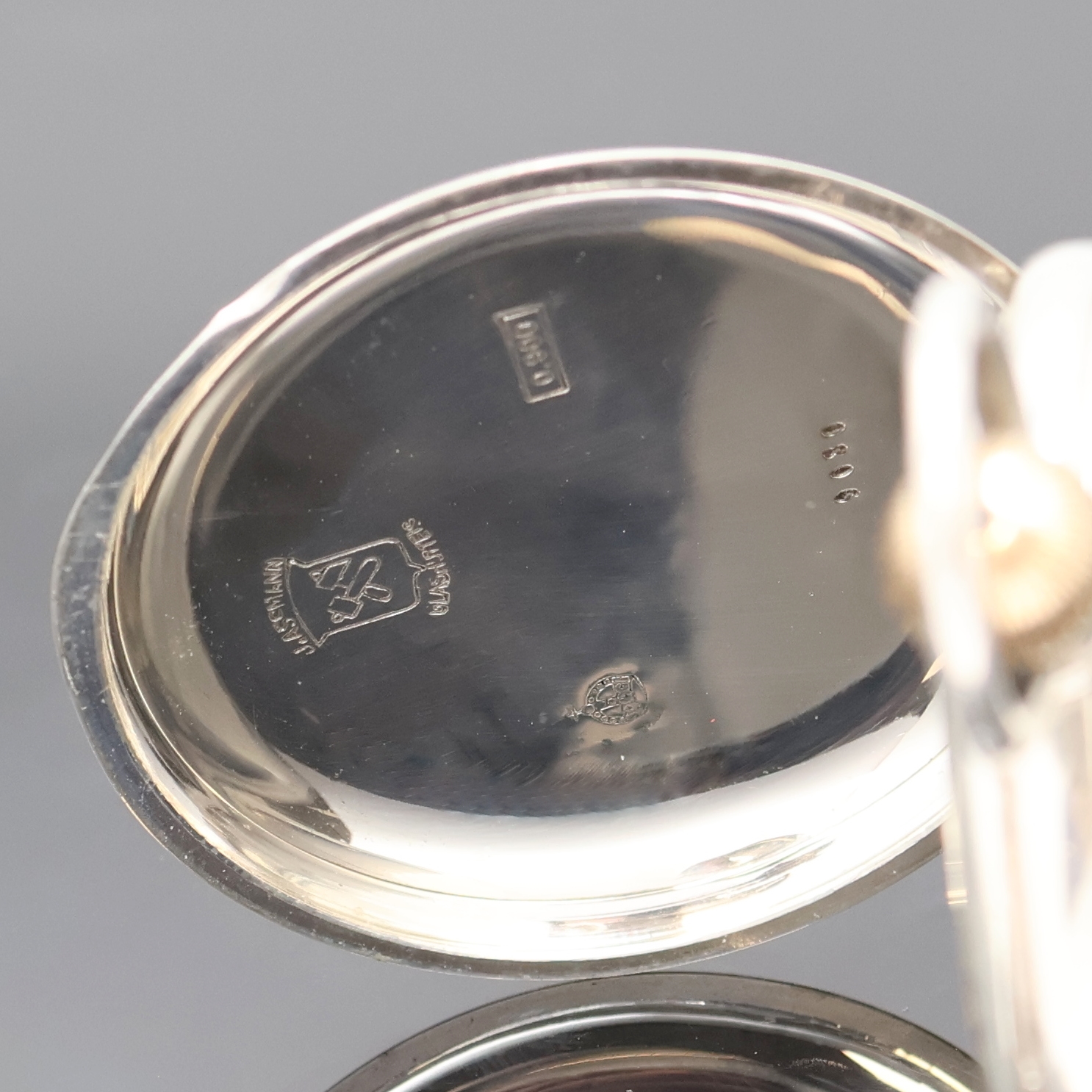 Detail c: J. ASSMANN Glashütte Herrensavonette in Silber, Deutschland um 1915, glattes Geh., Emailzifferbl. riss., röm. Zahlen, gebl. Zeiger, kl. Sek. b. 6, ...