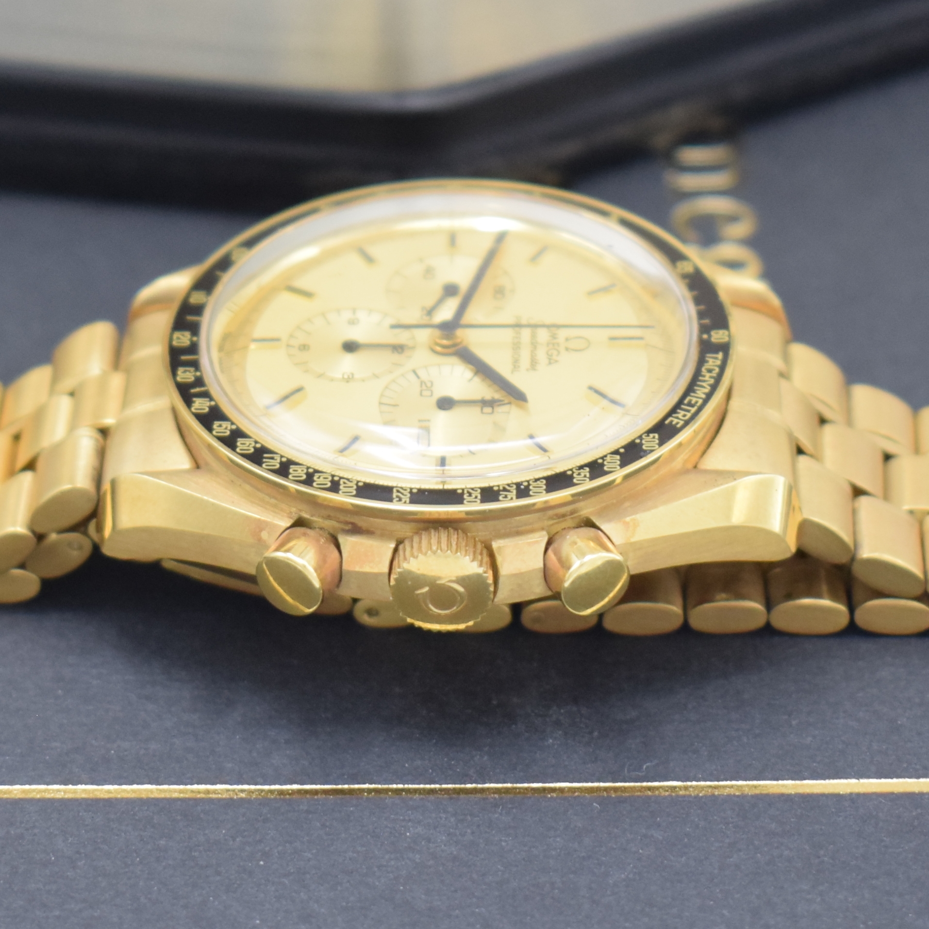 Detail c: OMEGA feiner und extrem seltener Armbandchronograph Speedmaster Professional Apollo XI 1969 in GG 750/000 Referenz BA 345.0802, Schweiz um 1980, ...