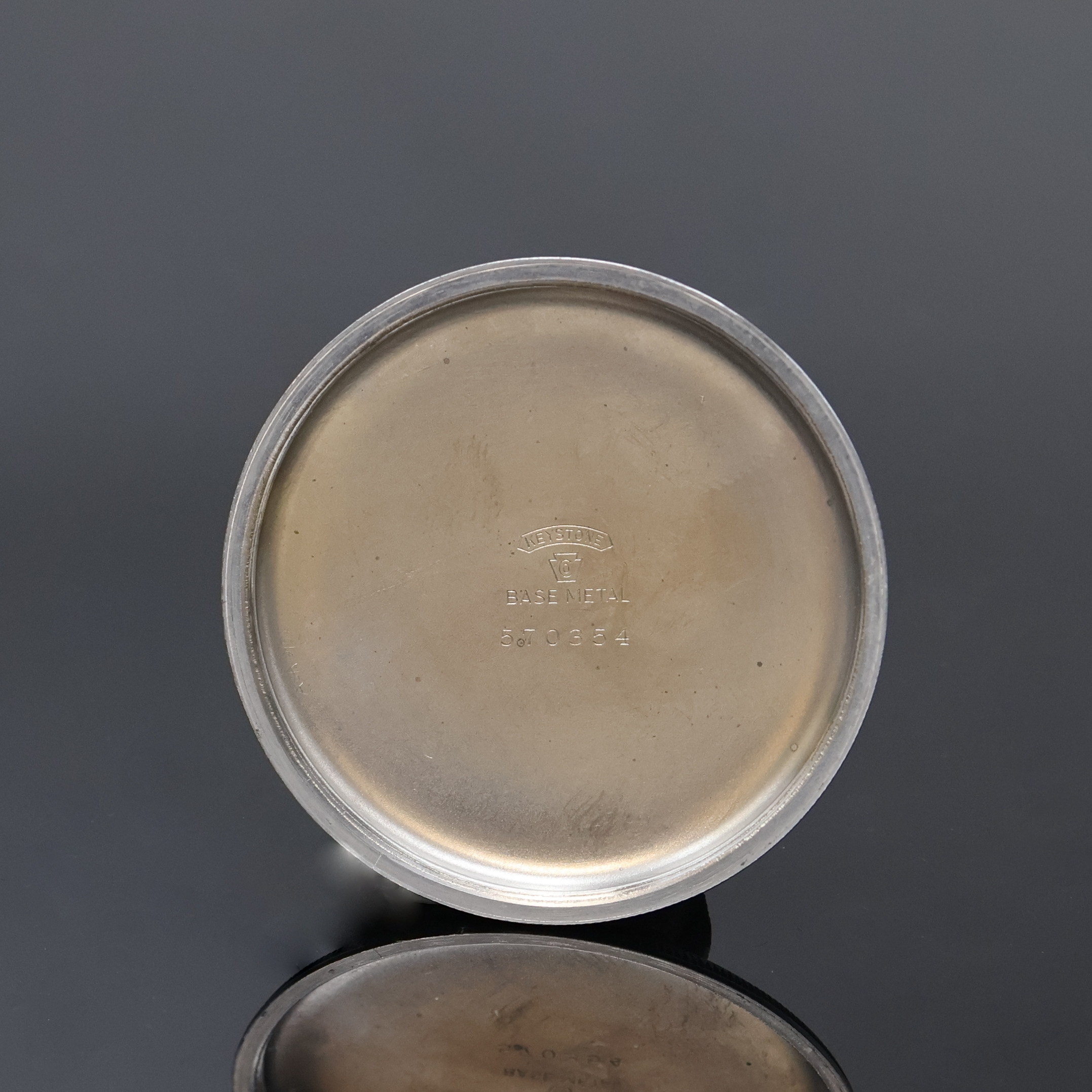 Detail c: HAMILTON amerikanische B-Uhr mit Zentralsekunde, USA um 1940, beids. verschr. Metallgeh., verchr., weißes Zifferbl., orig. Zeiger, Zentralsek. in ...