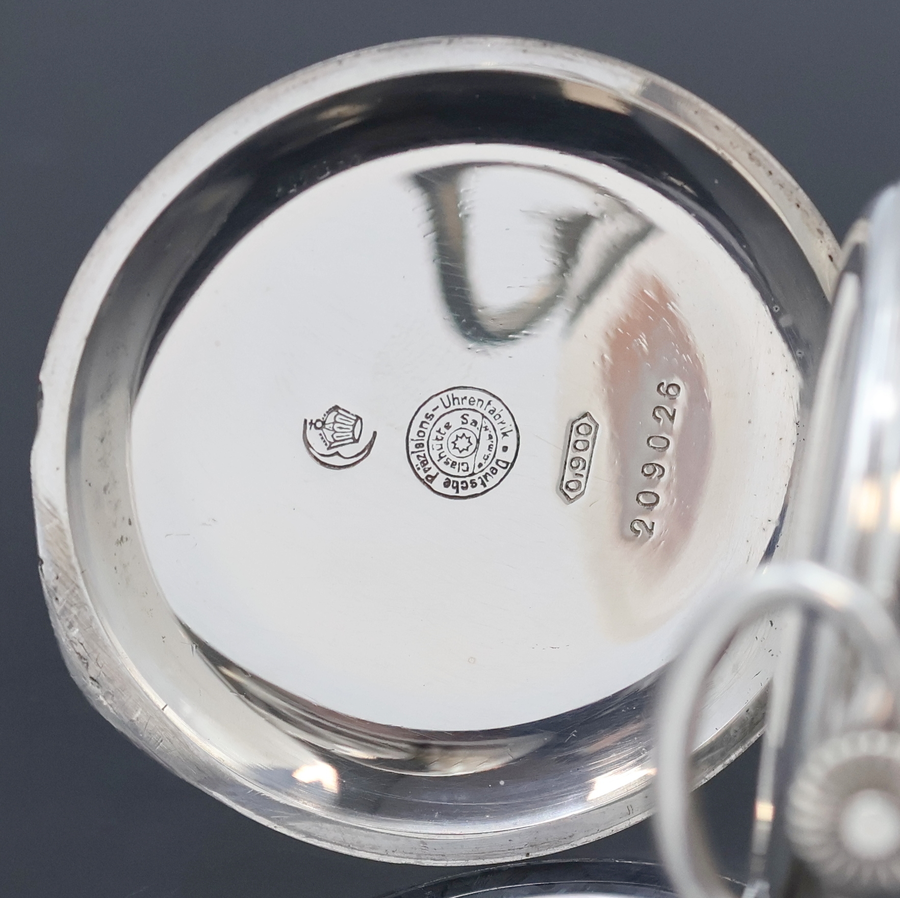 Detail c: DEUTSCHE PRÄZISIONSUHR ORIGINAL GLASHÜTTE Herrensavonette in Silber, Deutschland um 1925, glattes Geh., Goldscharniere, Emailzifferbl. m. ...
