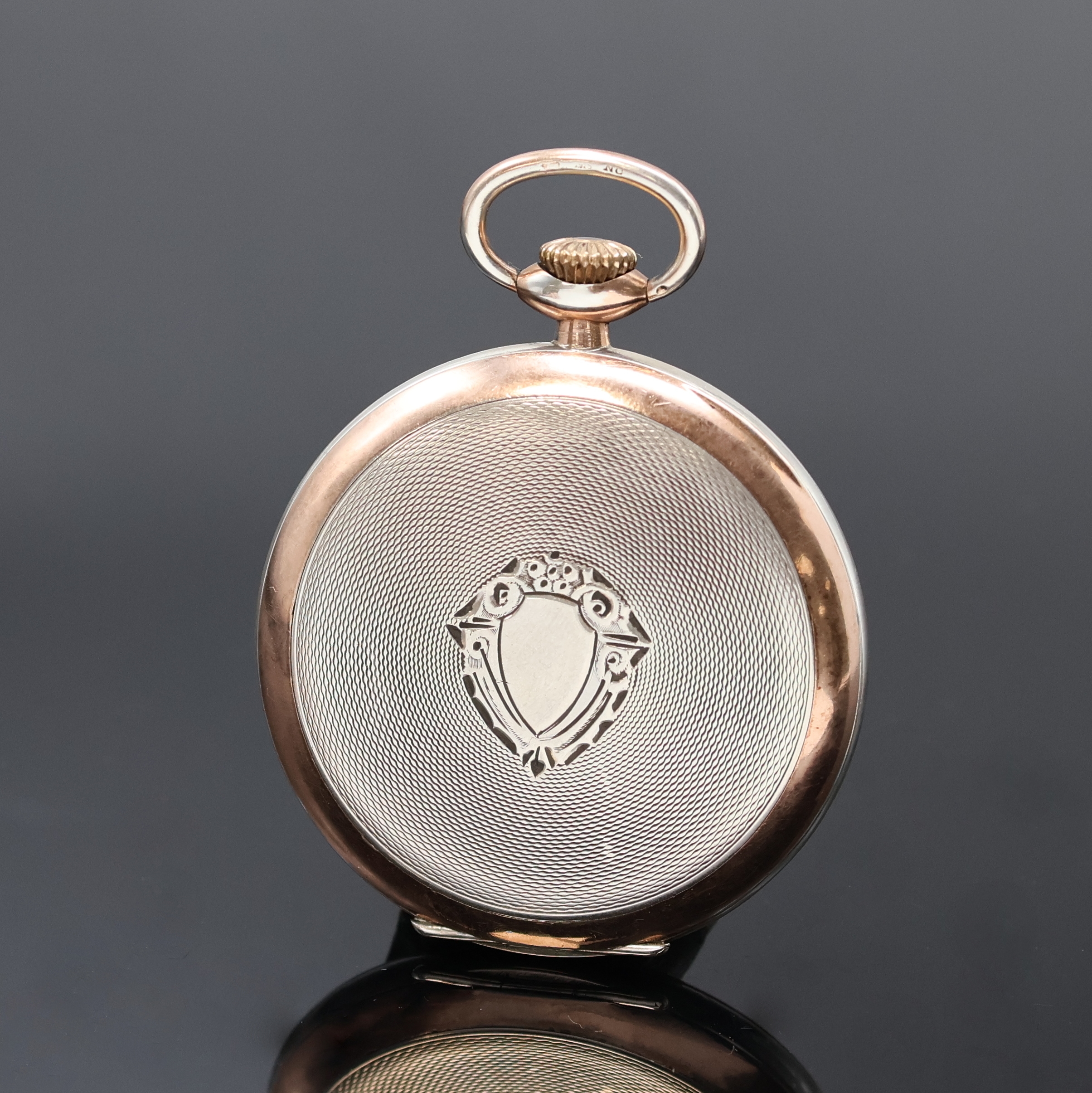 Detail a: IWC offene Silbertaschenuhr Kaliber 67, Schweiz um 1959, guill. Scharniergeh. m. verg. Rändern dell., Glasrand aufgedr., sign. Emailzifferbl., ...