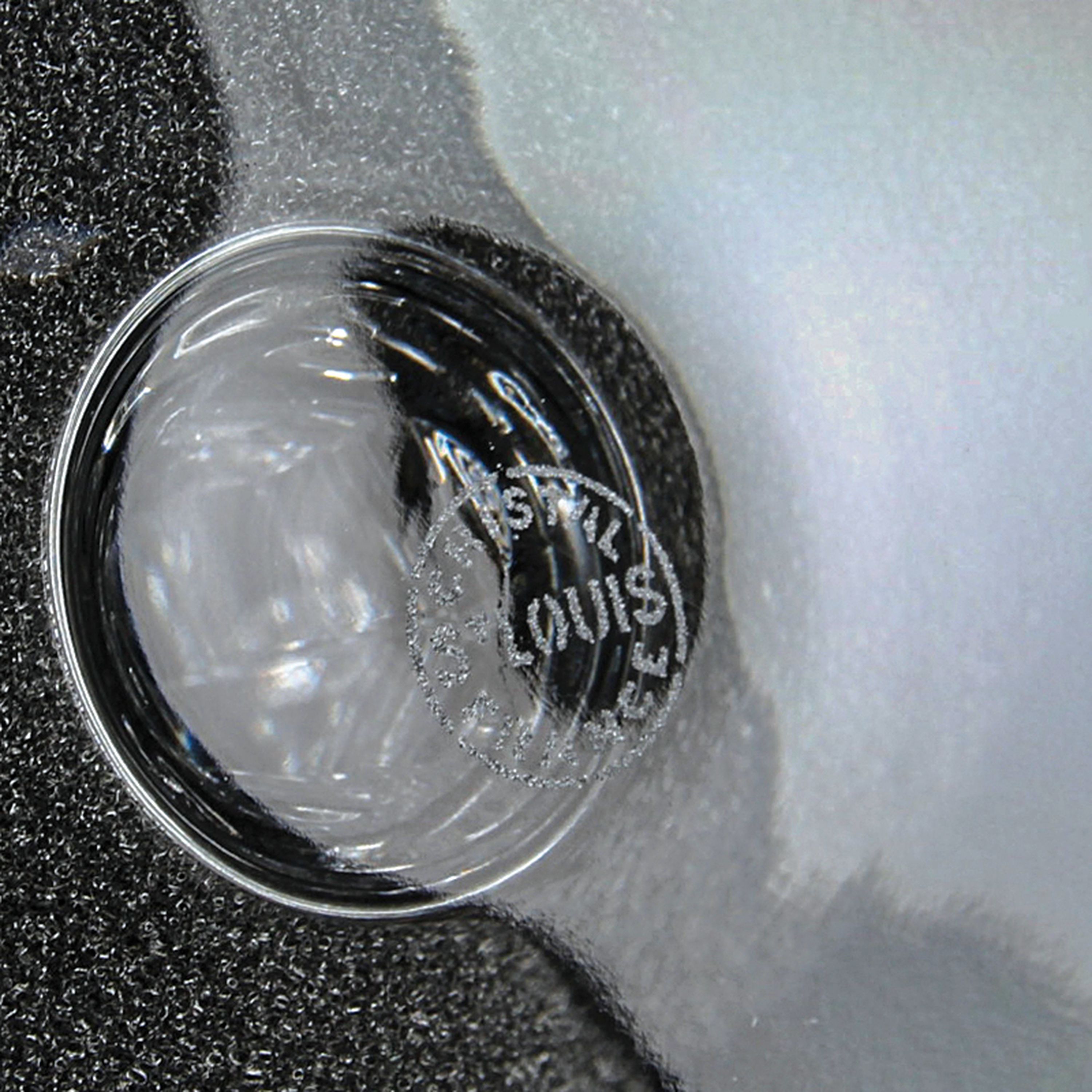 Detail g: Glasset "Chantilly", St. Louis, 2.H. 20.Jh., farbloses Kristallglas, 6 Sektflöten, 5 Rotwein- und 6 Weißweingläser, Facettenschnitt, H. ...
