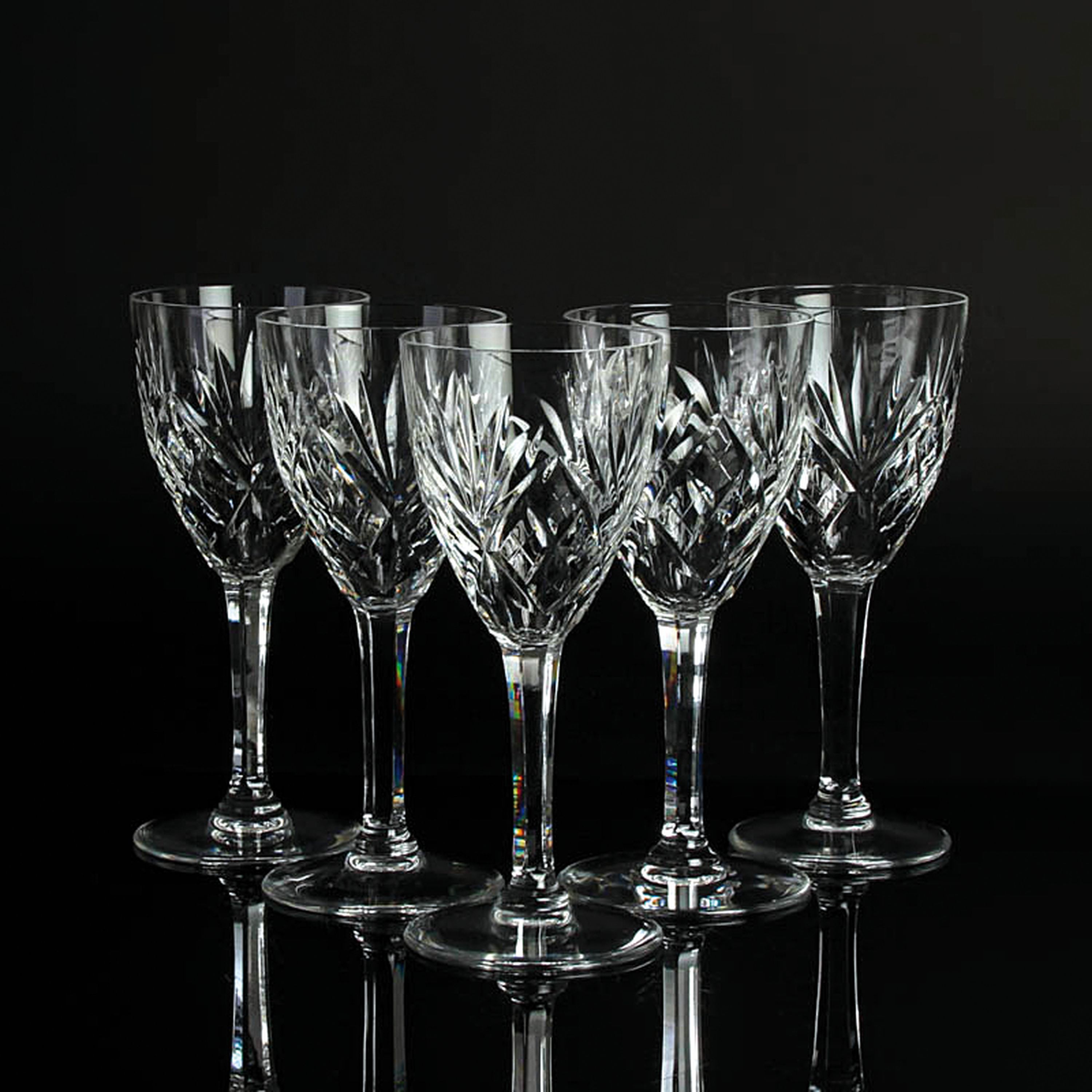 Detail h: Glasset "Chantilly", St. Louis, 2.H. 20.Jh., farbloses Kristallglas, 6 Sektflöten, 5 Rotwein- und 6 Weißweingläser, Facettenschnitt, H. ...