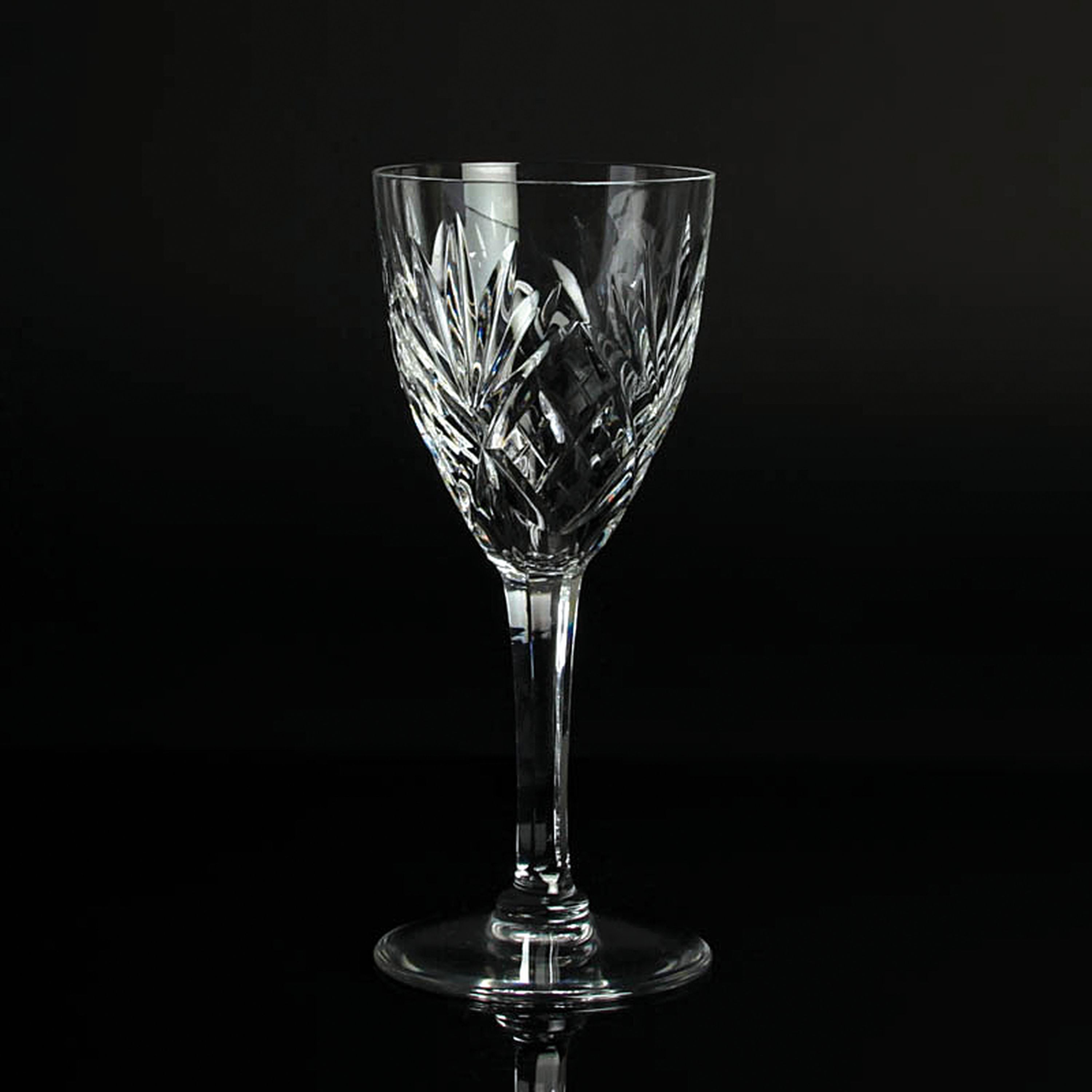 Detail i: Glasset "Chantilly", St. Louis, 2.H. 20.Jh., farbloses Kristallglas, 6 Sektflöten, 5 Rotwein- und 6 Weißweingläser, Facettenschnitt, H. ...