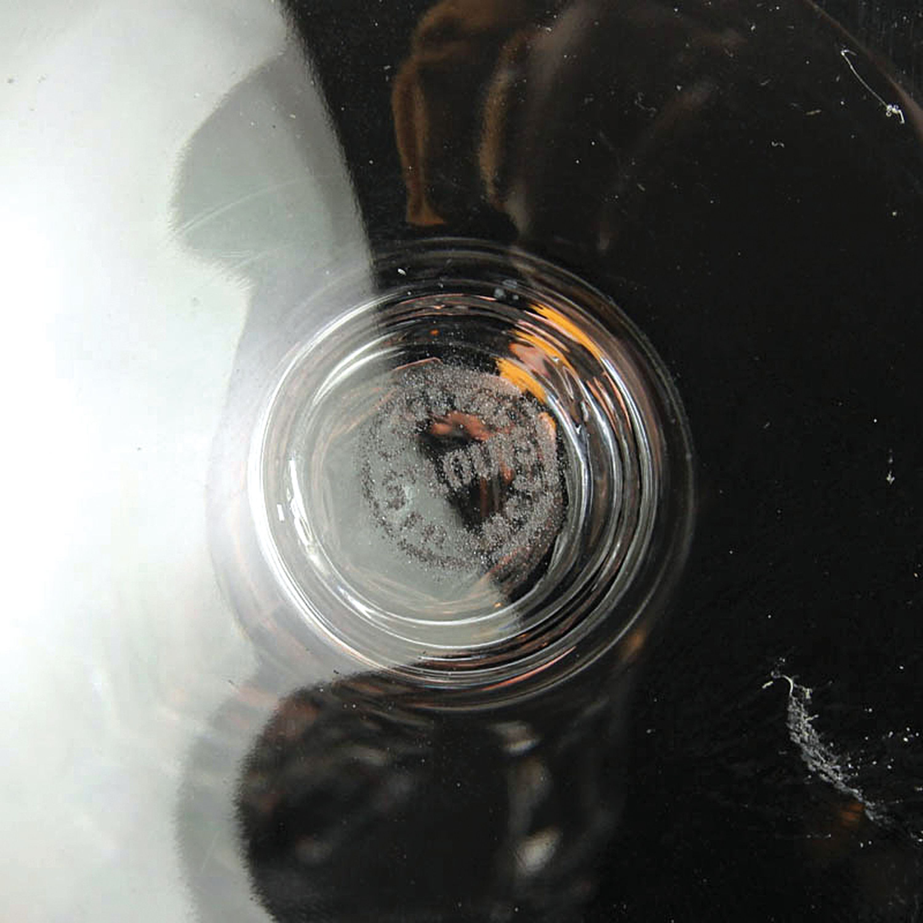Detail o: Glasset "Chantilly", St. Louis, 2.H. 20.Jh., farbloses Kristallglas, 6 Sektflöten, 5 Rotwein- und 6 Weißweingläser, Facettenschnitt, H. ...