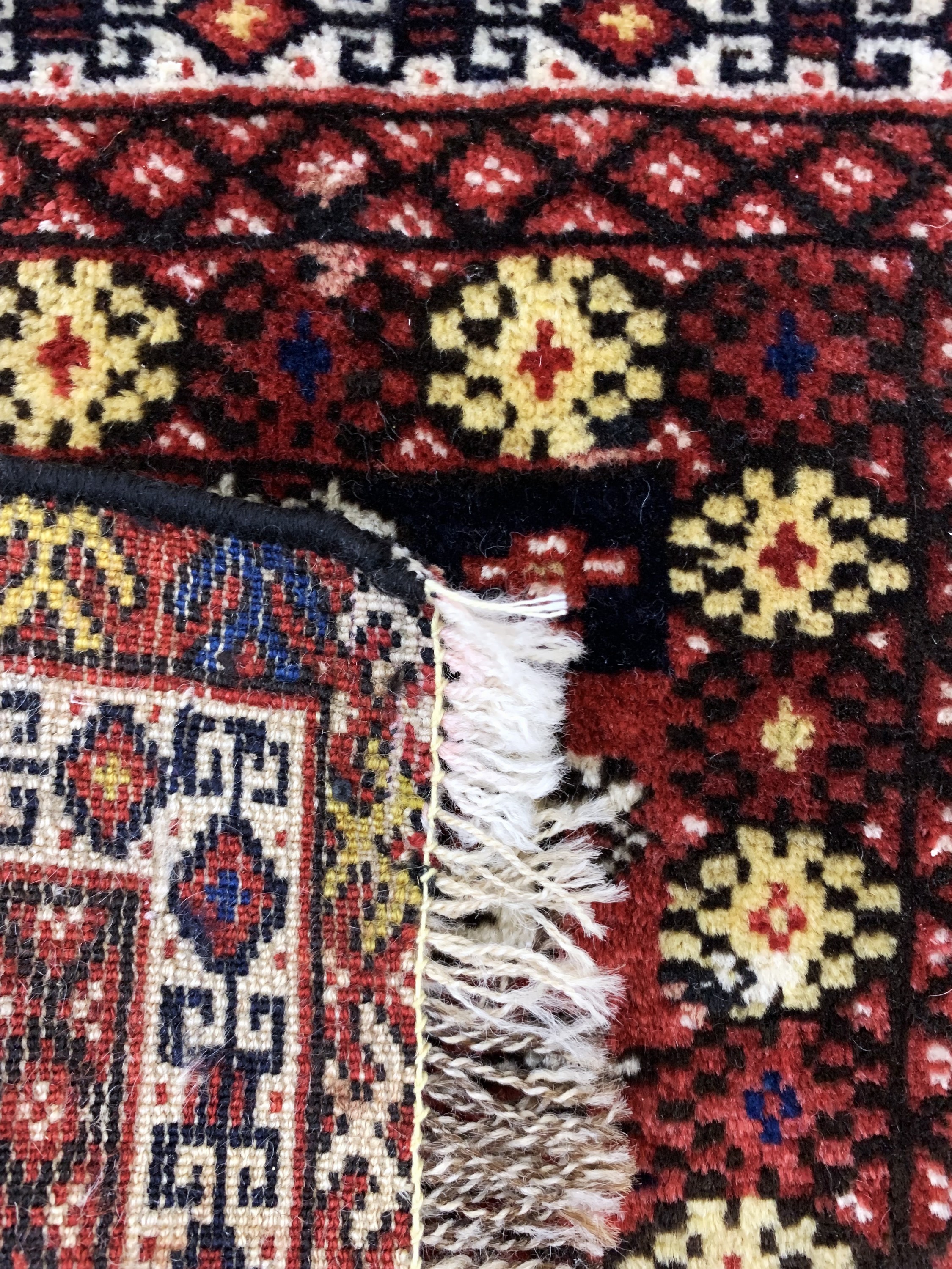 Detail b: Konvolut aus Taschenfront & Salztasche, Persien, um 1900, Wolle auf Wolle, ca. 60 x 40 cm, EHZ: 2-3