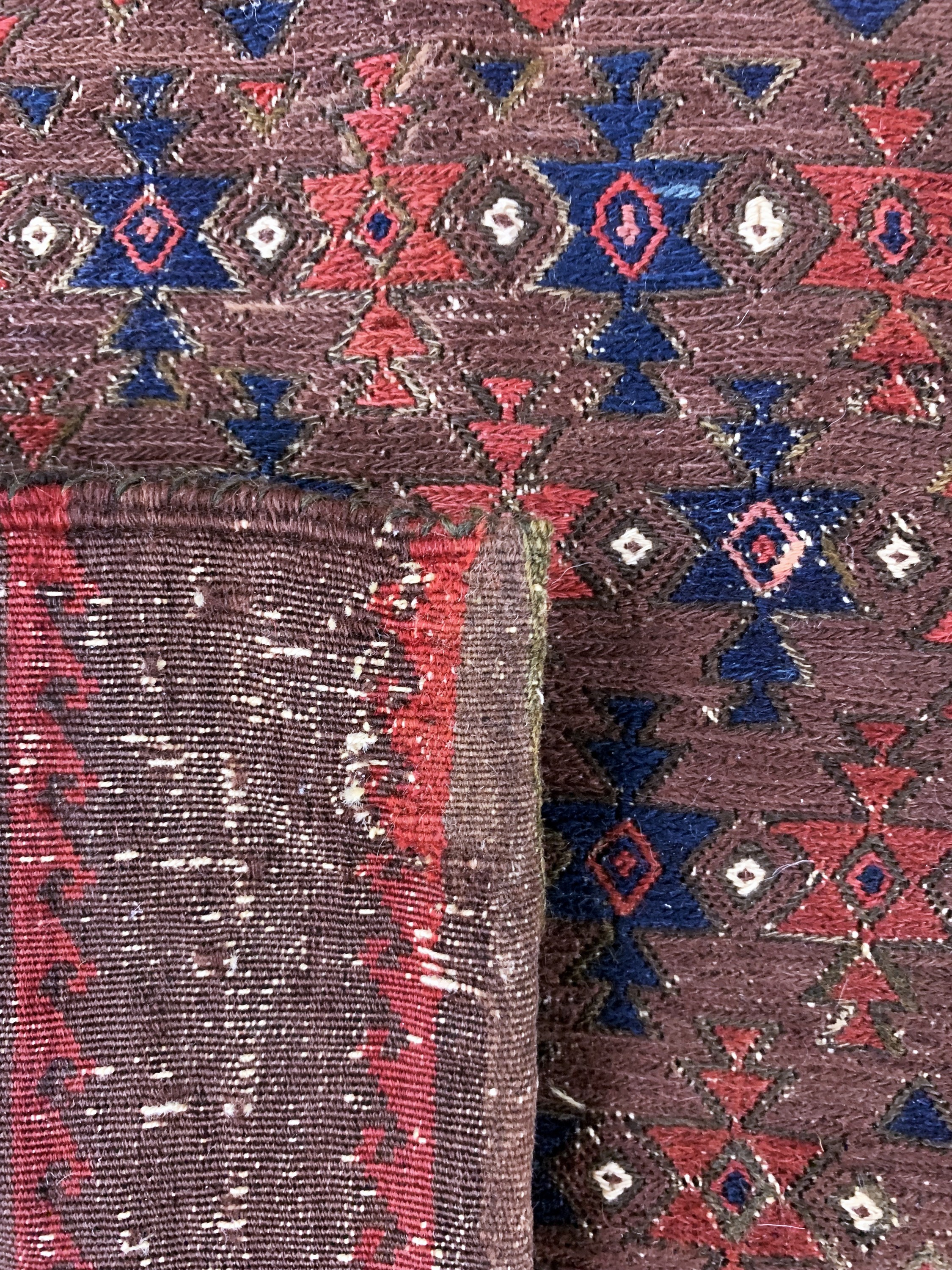 Detail d: Konvolut aus Taschenfront & Salztasche, Persien, um 1900, Wolle auf Wolle, ca. 60 x 40 cm, EHZ: 2-3