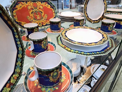 26919876b - Tafelservice für 6-8 Personen, Rosenthal, Entwurf Versace, Le Roi Soleil, 6 ...