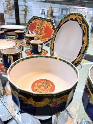 26919876d - Tafelservice für 6-8 Personen, Rosenthal, Entwurf Versace, Le Roi Soleil, 6 ...